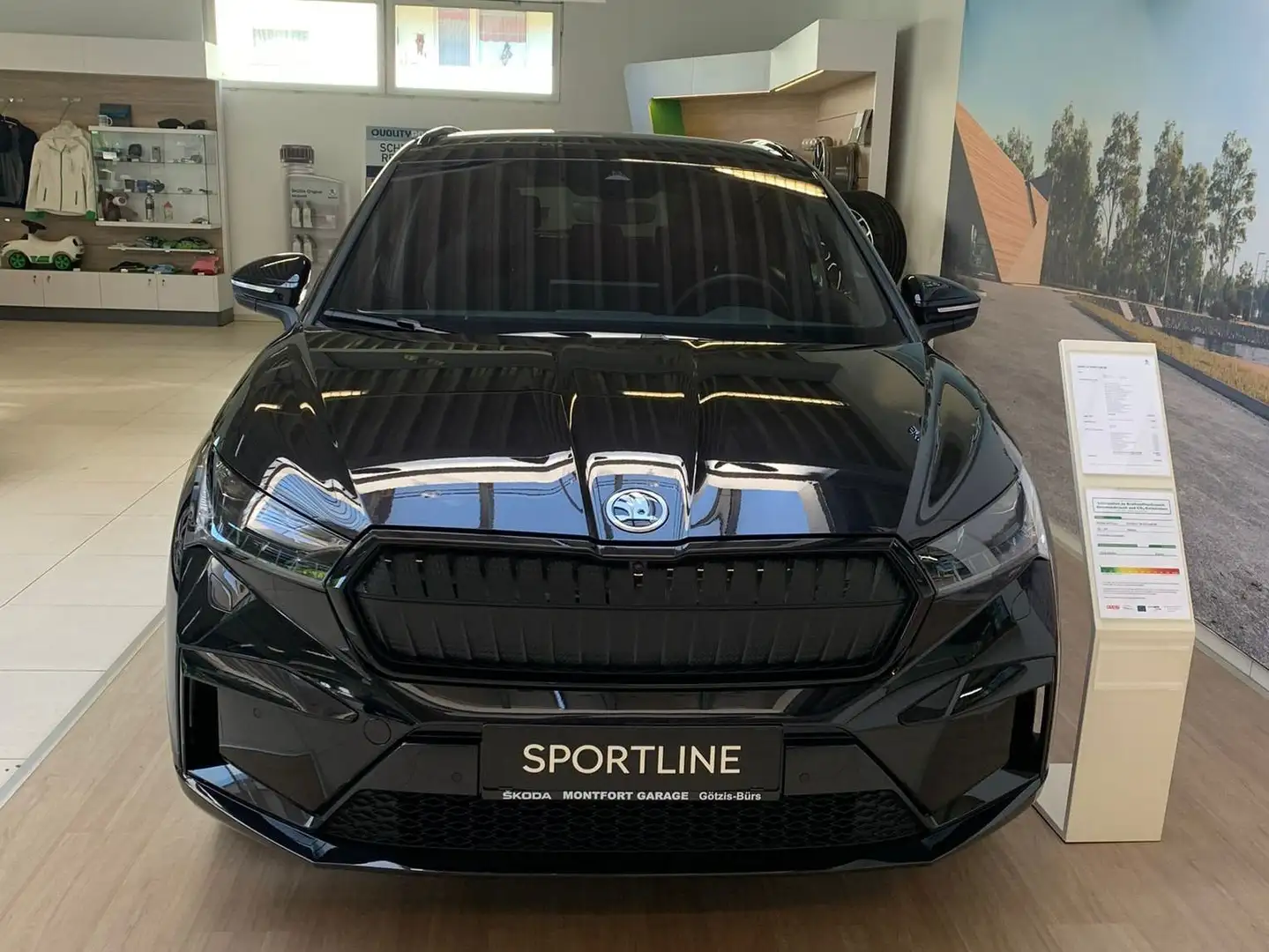 Skoda Enyaq Enyaq iV 80 82kWh Sportline Sportline Schwarz - 2