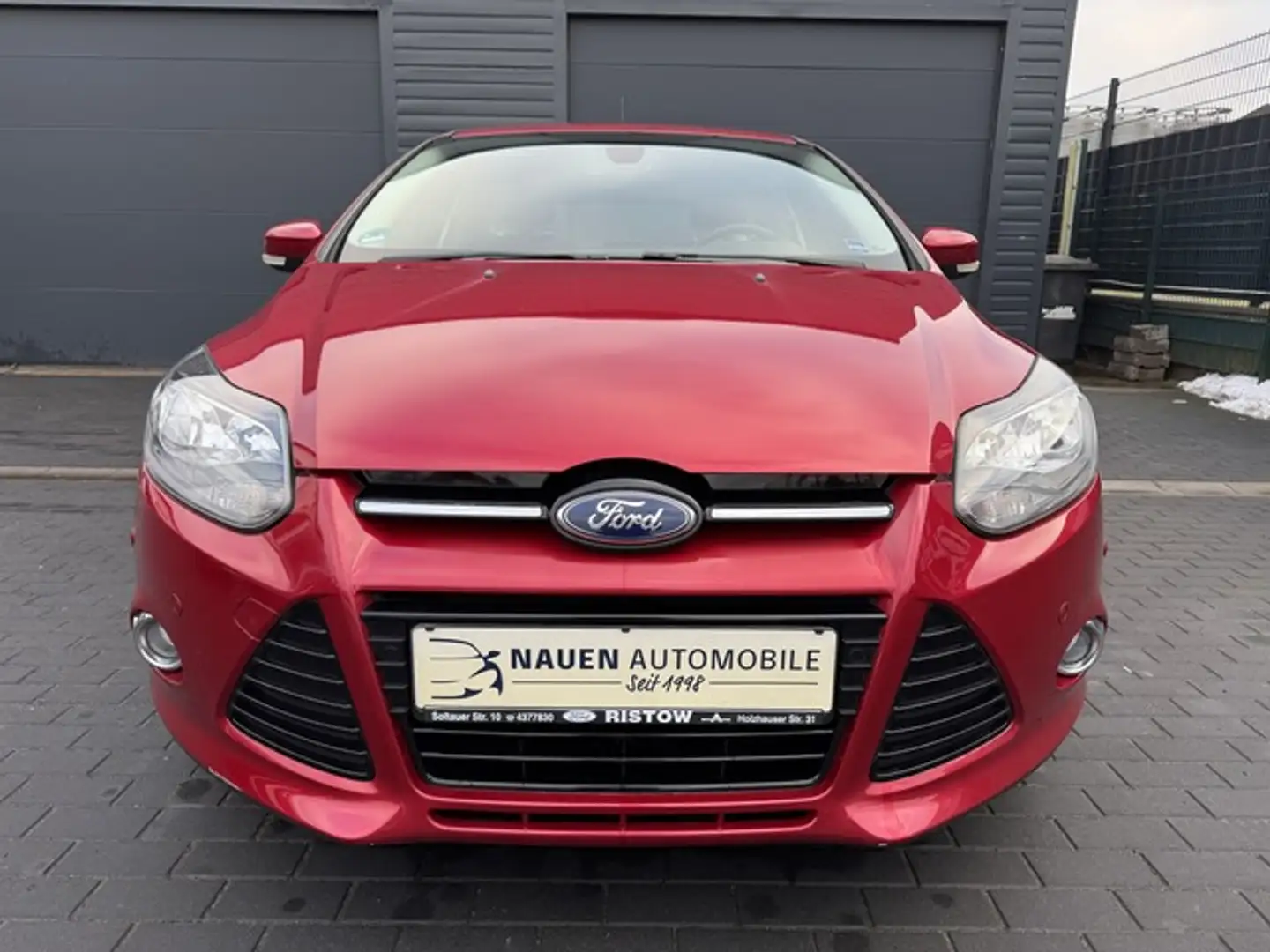 Ford Focus Turnier Titanium +Tempomat+1.Hsnd++49Tkm++ Rot - 2