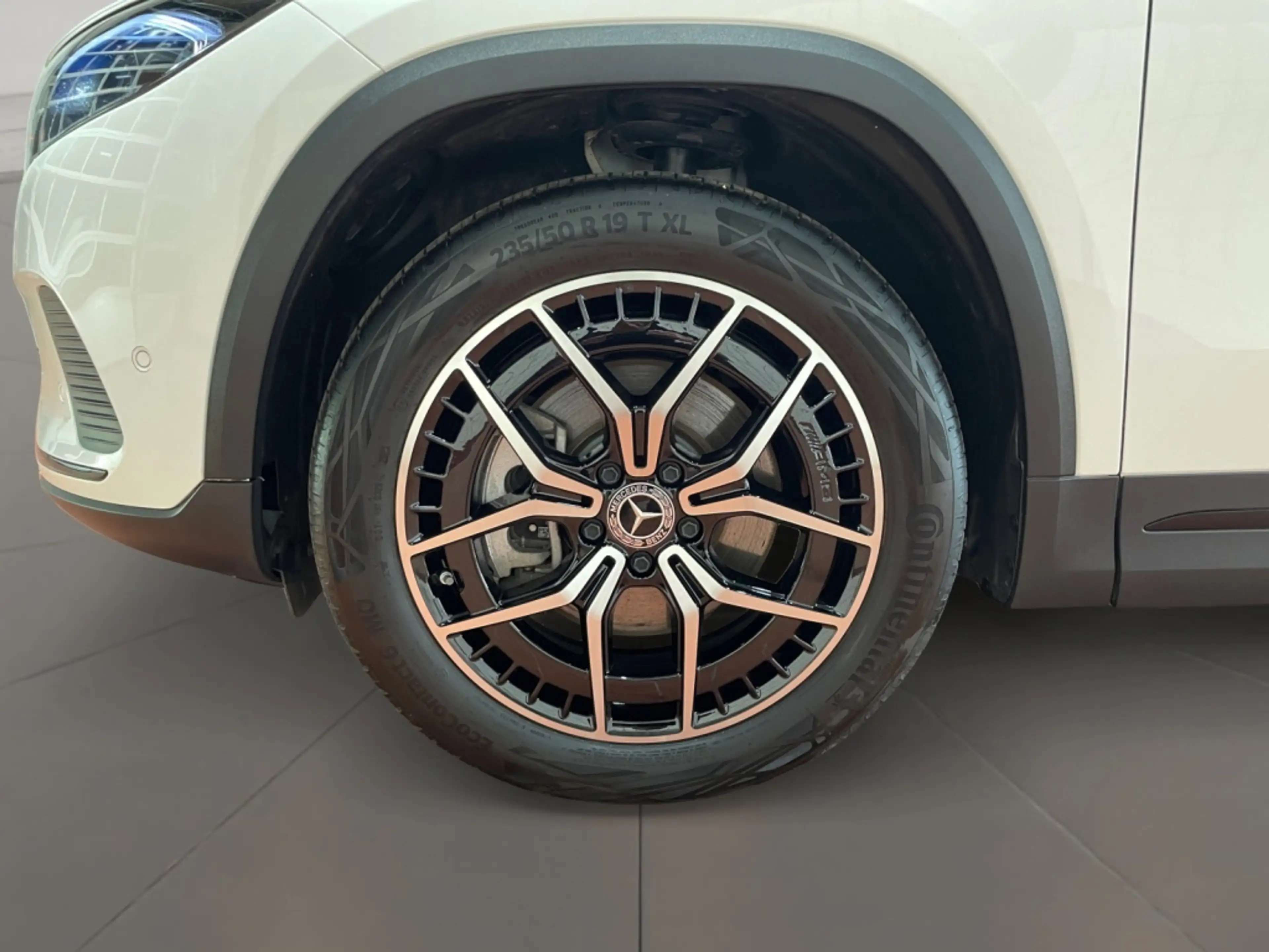 Mercedes-Benz EQA 300 4matic Progressive AMG+MBUX+Progressive — photo 8