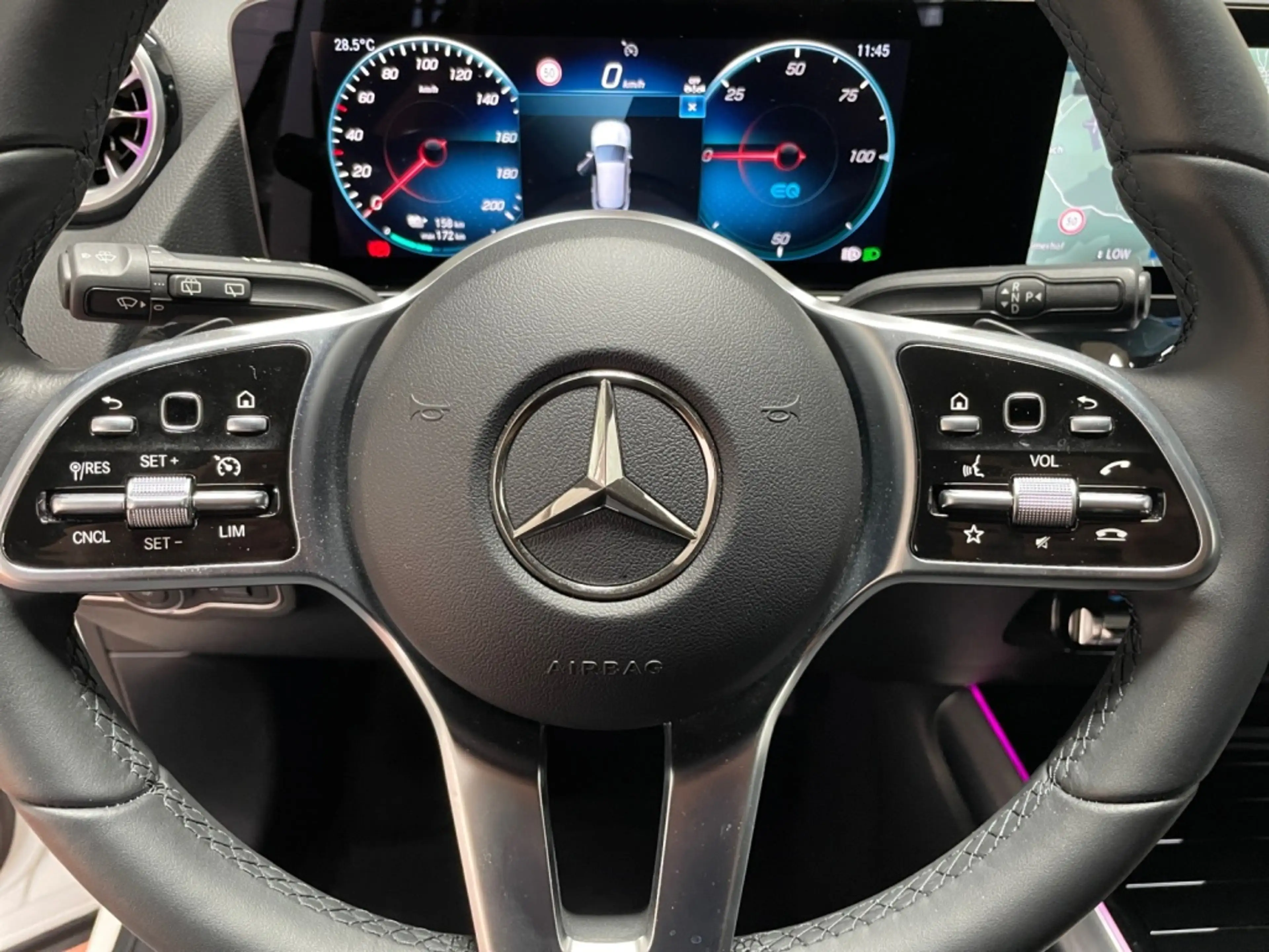 Mercedes-Benz EQA 300 4matic Progressive AMG+MBUX+Progressive — photo 13