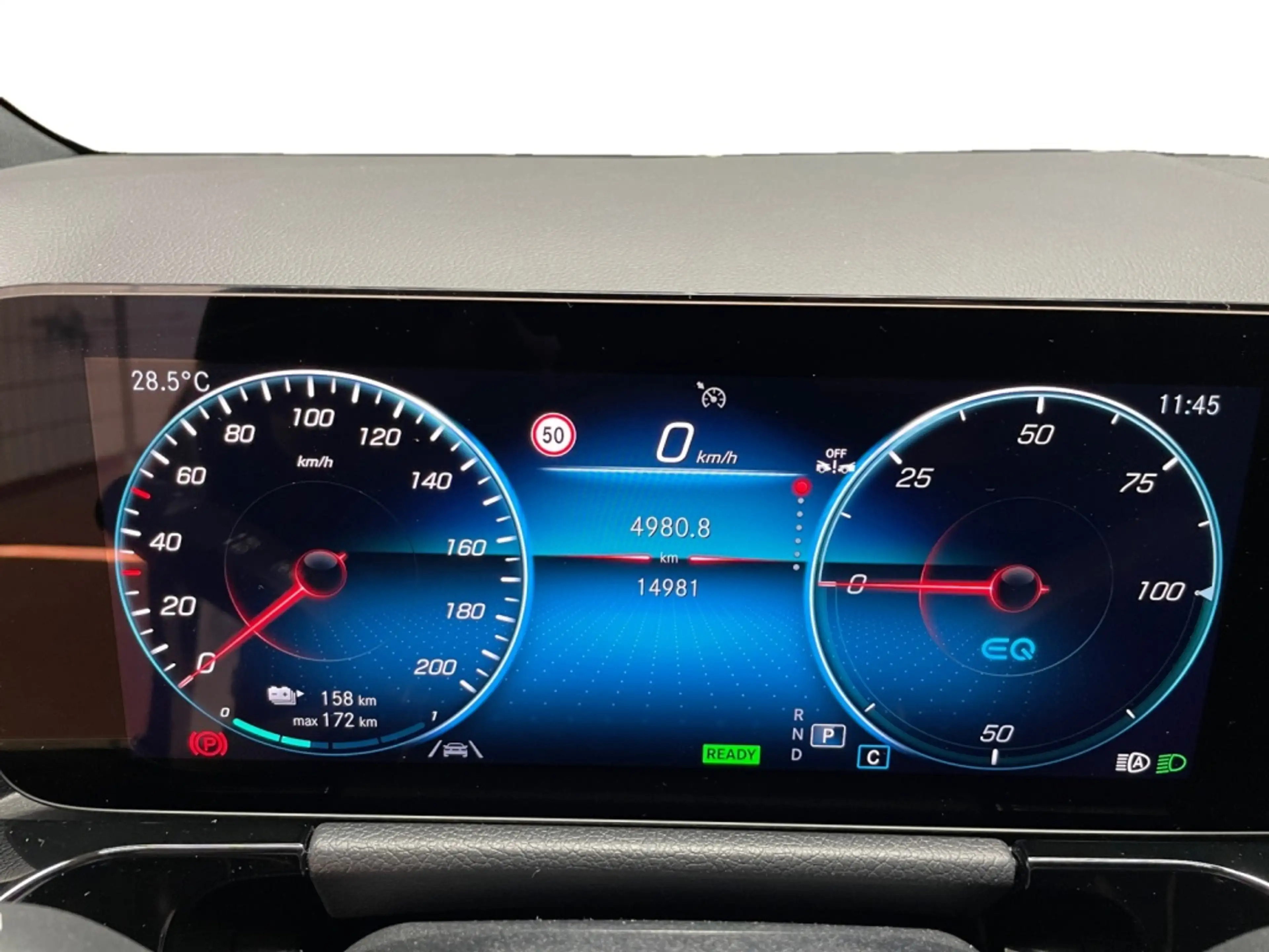 Mercedes-Benz EQA 300 4matic Progressive AMG+MBUX+Progressive — photo 14