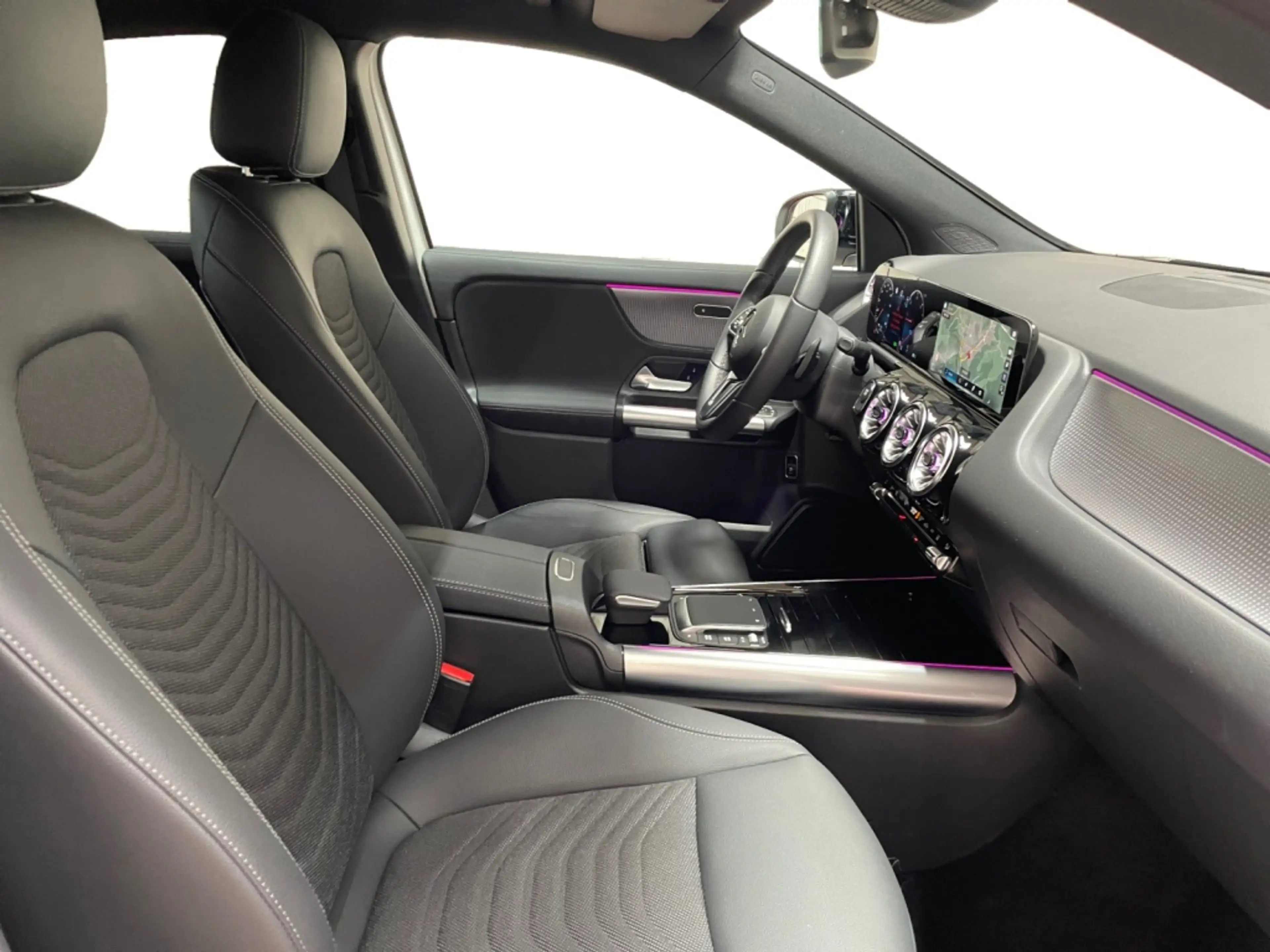 Mercedes-Benz EQA 300 4matic Progressive AMG+MBUX+Progressive — photo 10