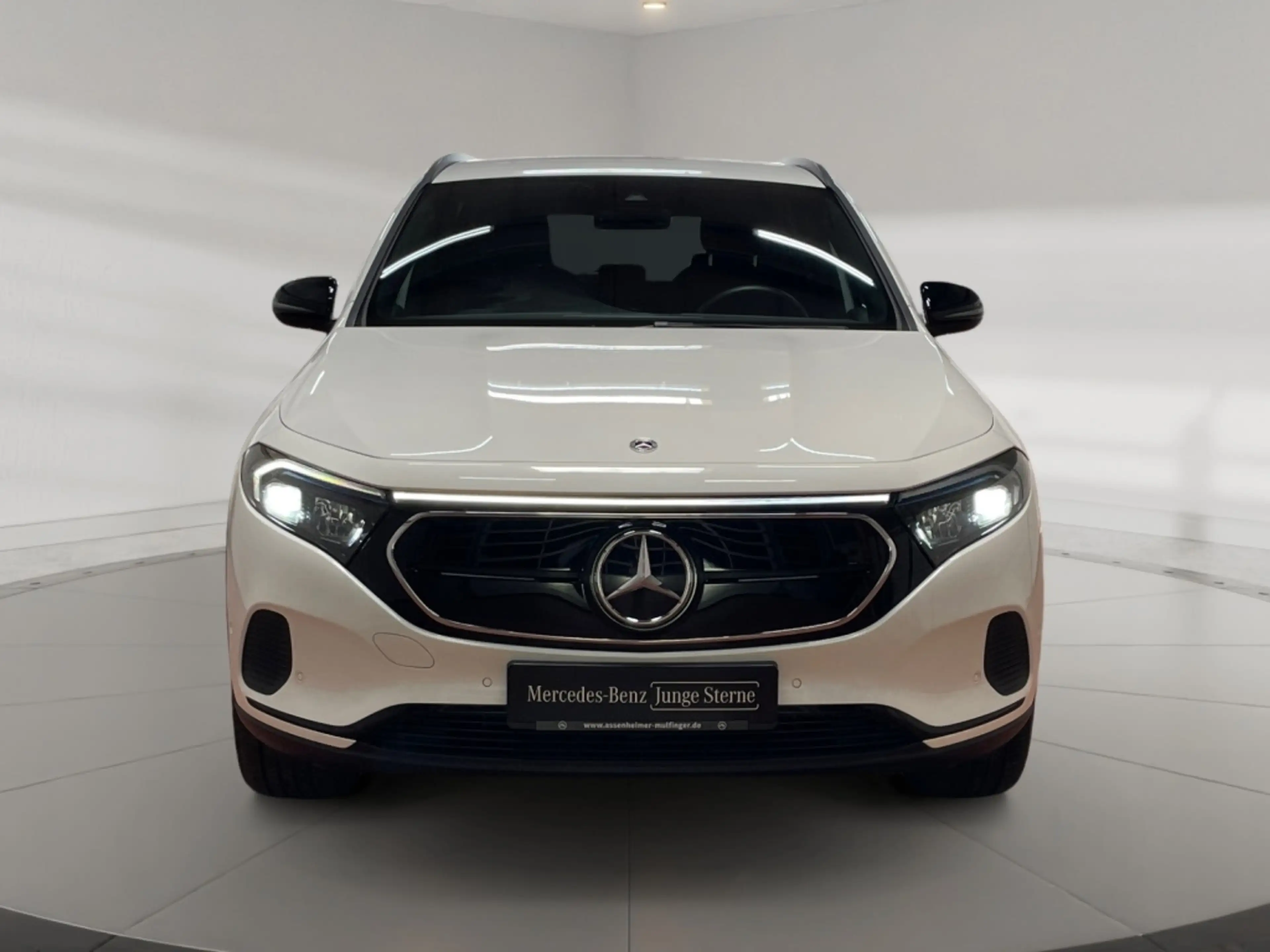 Mercedes-Benz EQA 300 4matic Progressive AMG+MBUX+Progressive — photo 7