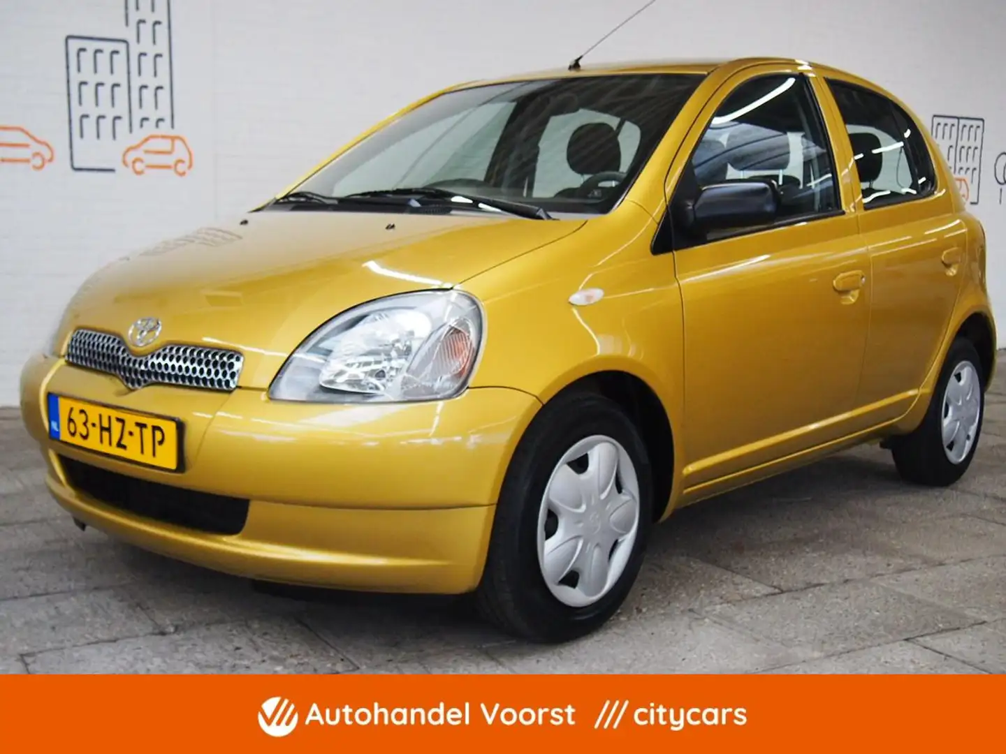 Toyota Yaris 1.3 16V VVT-i Sol 5Deurs Automaat (APK:Nieuw) Geel - 1