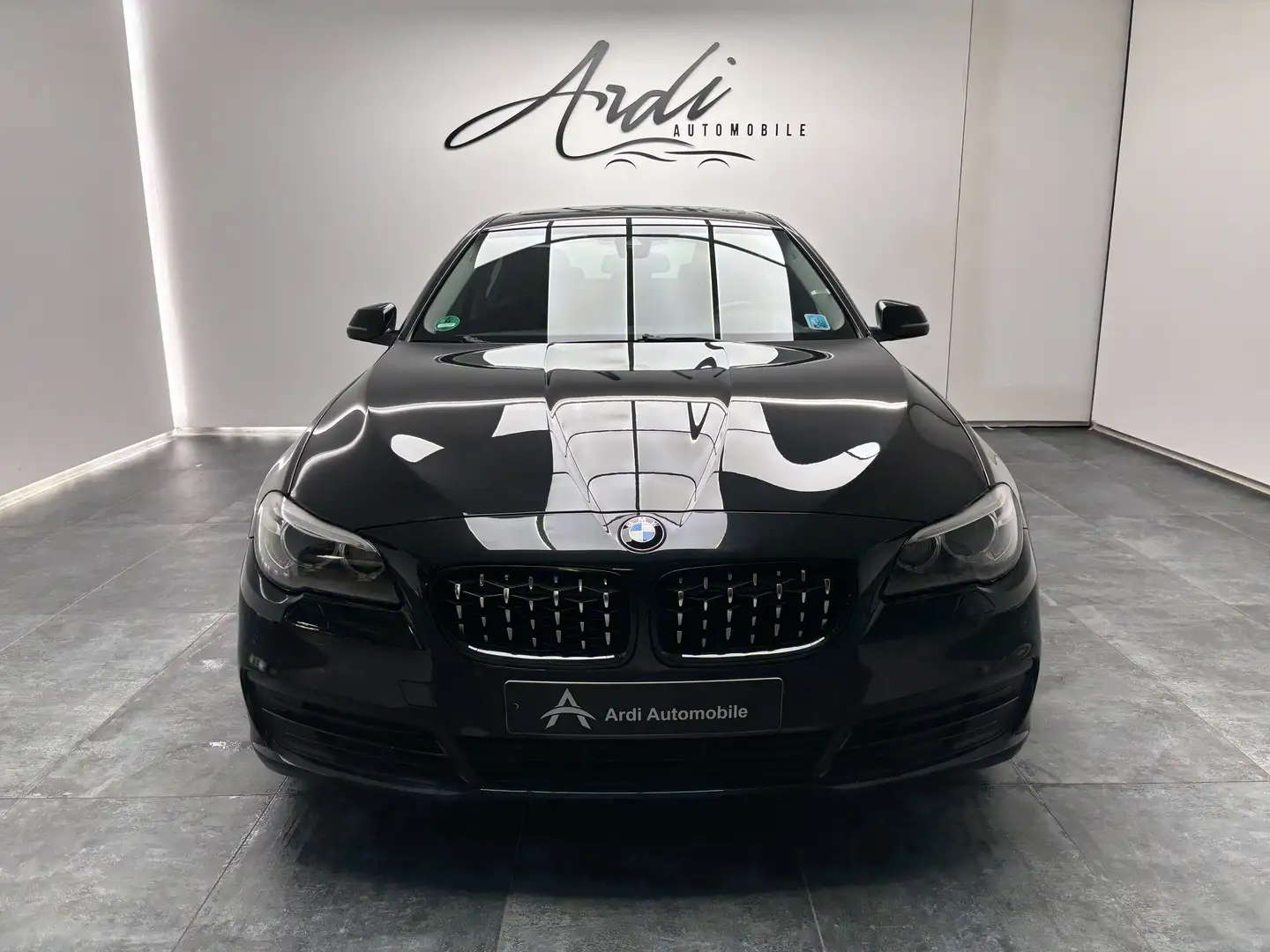 BMW 518 dA *TOIT OUVRANT*CAMERA*LED*GARANTIE 12 MOIS* Noir - 2