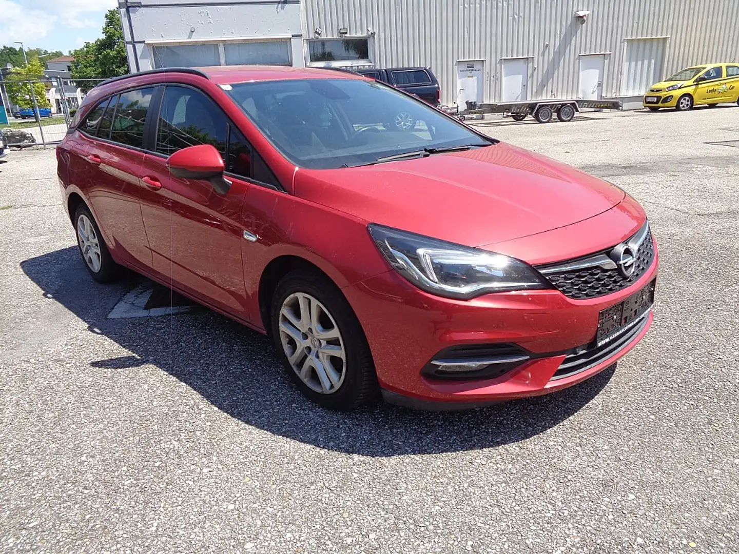 Opel Astra ST 1,2 Turbo Direct Inj. Edition Rood - 2