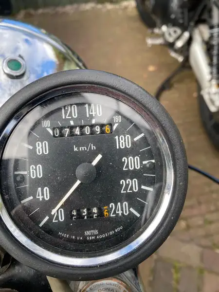 Triumph Bonneville - foto 6