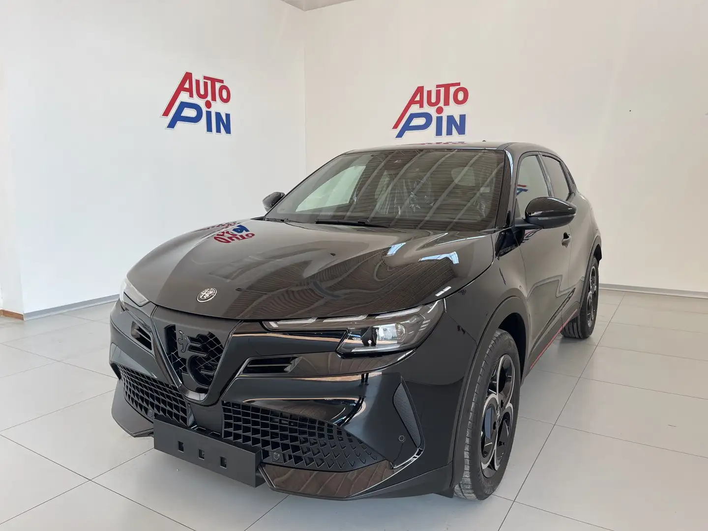 Alfa Romeo Junior 1.2 136 CV Hybrid eDCT6 Speciale+Techno Pack Nero - 1