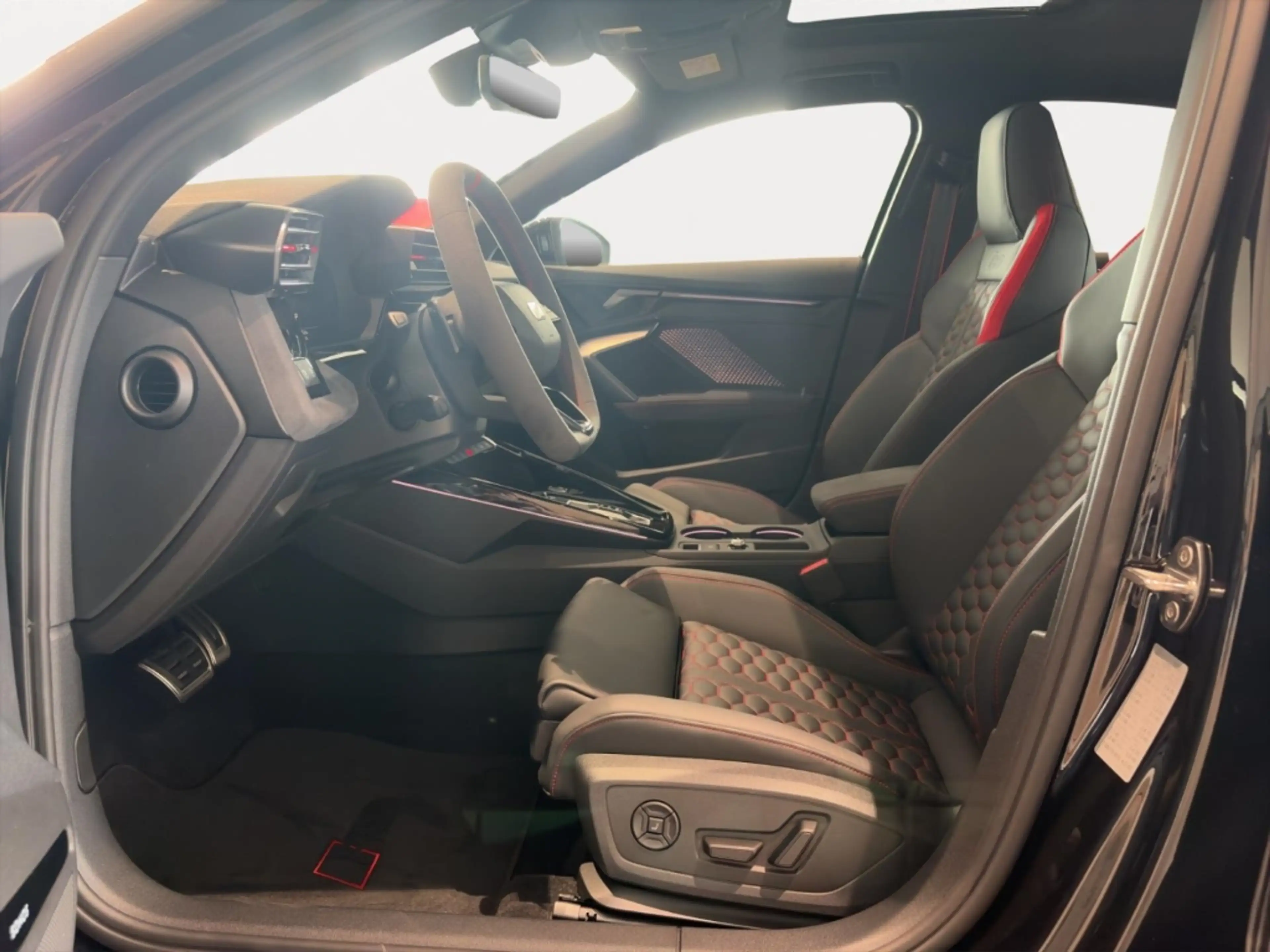 Audi RS3 Limousine S tronic — photo 8