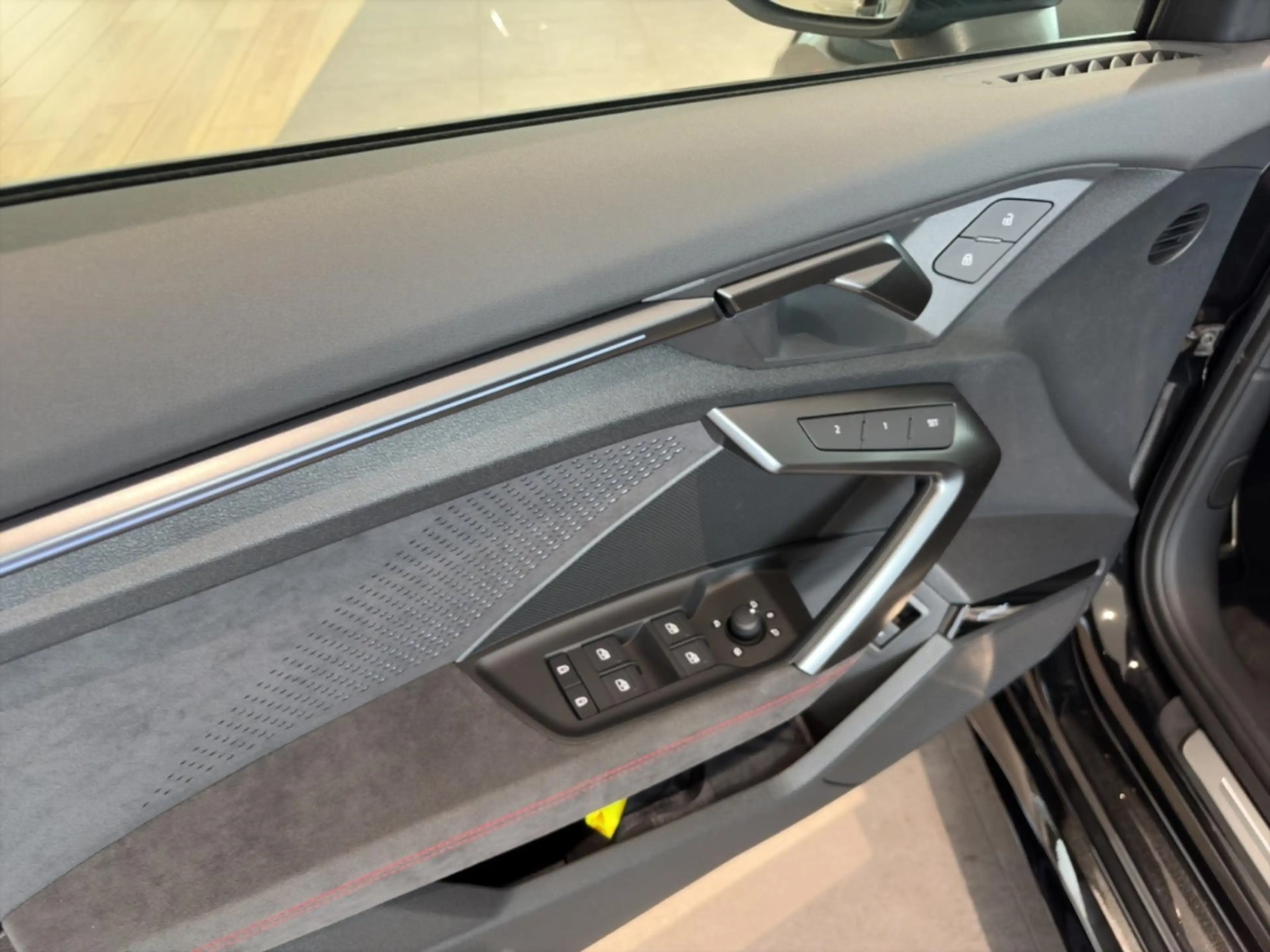 Audi RS3 Limousine S tronic — photo 12