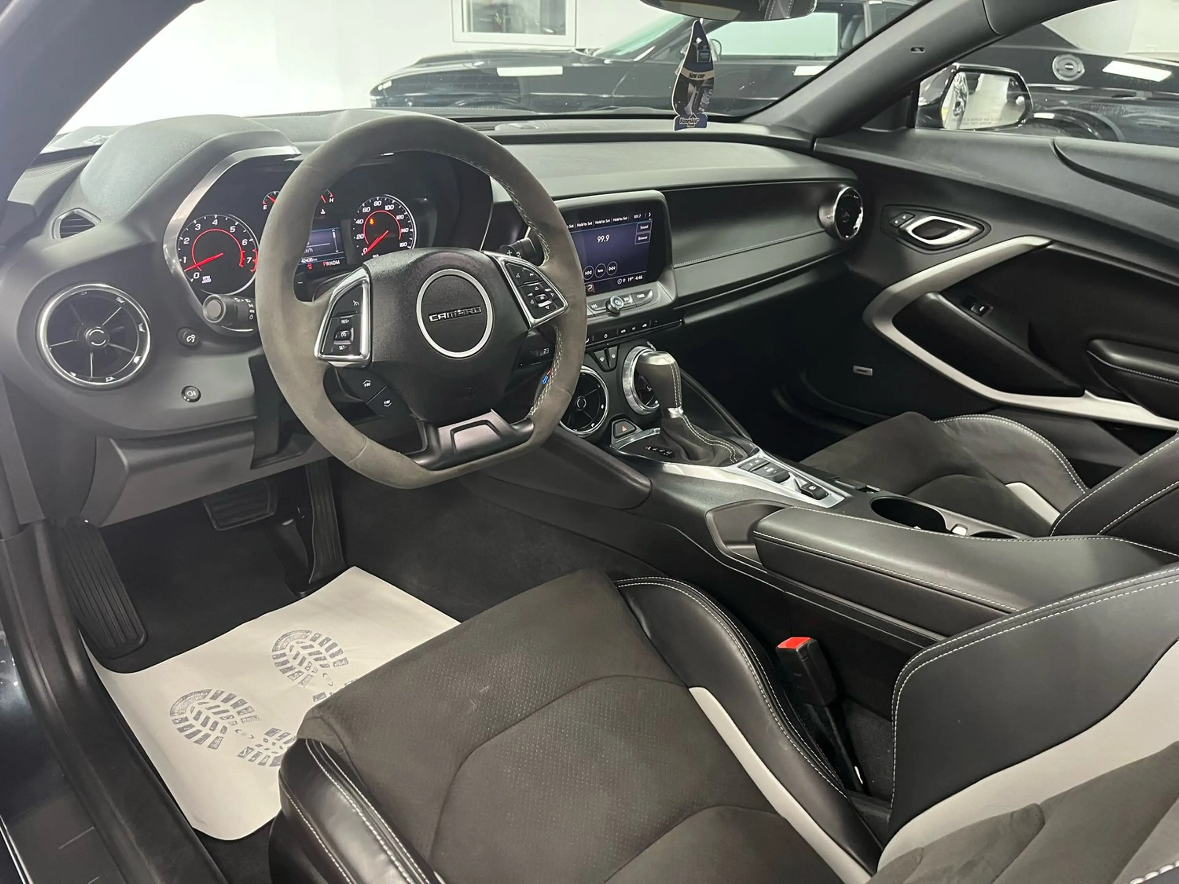 Chevrolet Camaro SS 6,2l V8 / ZL1 /SHZ/ Recaro/ LED/ Apple — photo 12