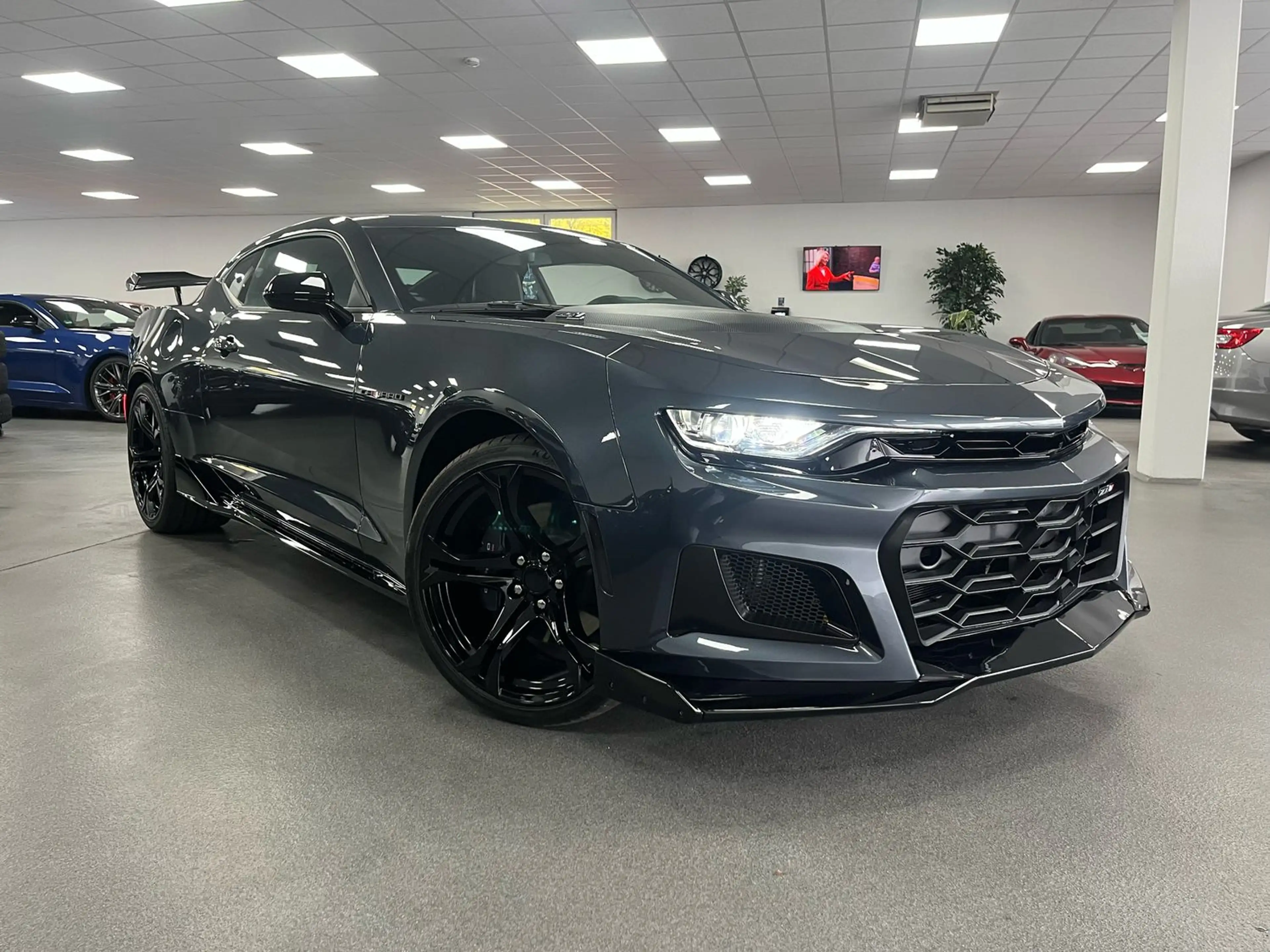 Chevrolet Camaro SS 6,2l V8 / ZL1 /SHZ/ Recaro/ LED/ Apple — photo 5
