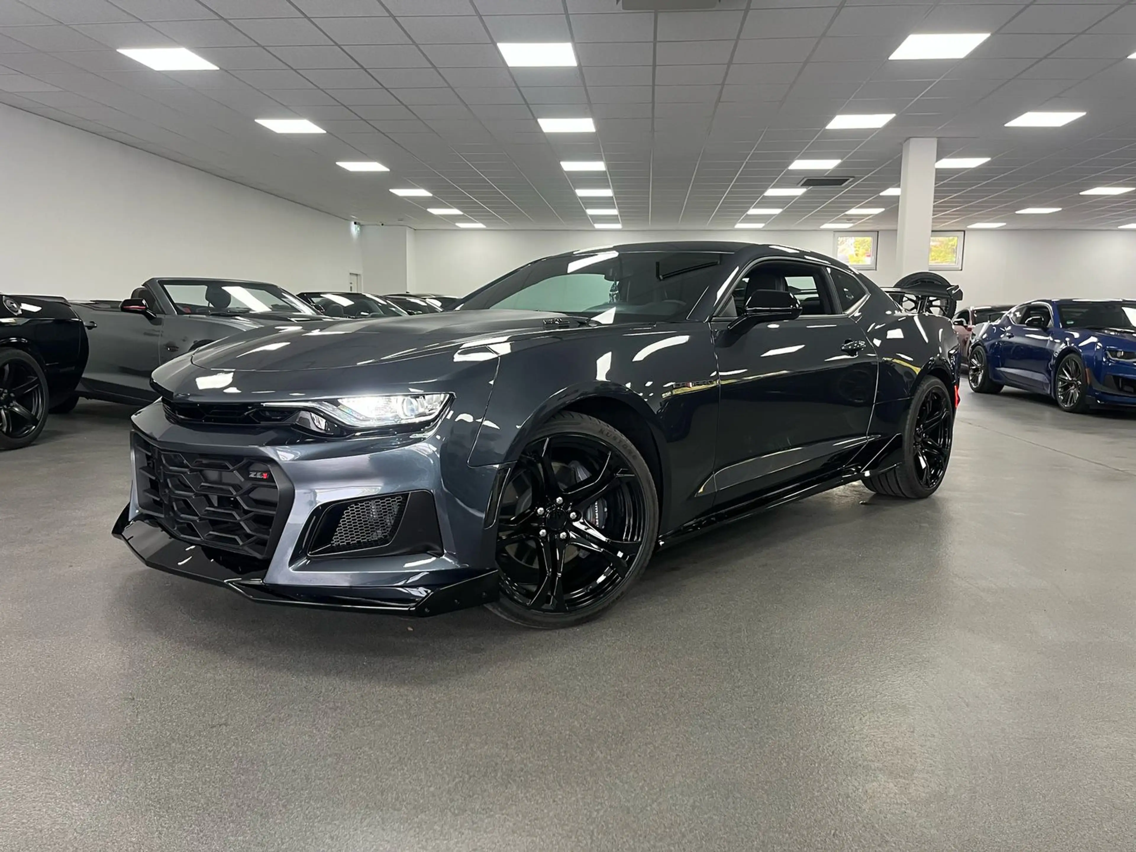 Chevrolet Camaro SS 6,2l V8 / ZL1 /SHZ/ Recaro/ LED/ Apple — photo 3