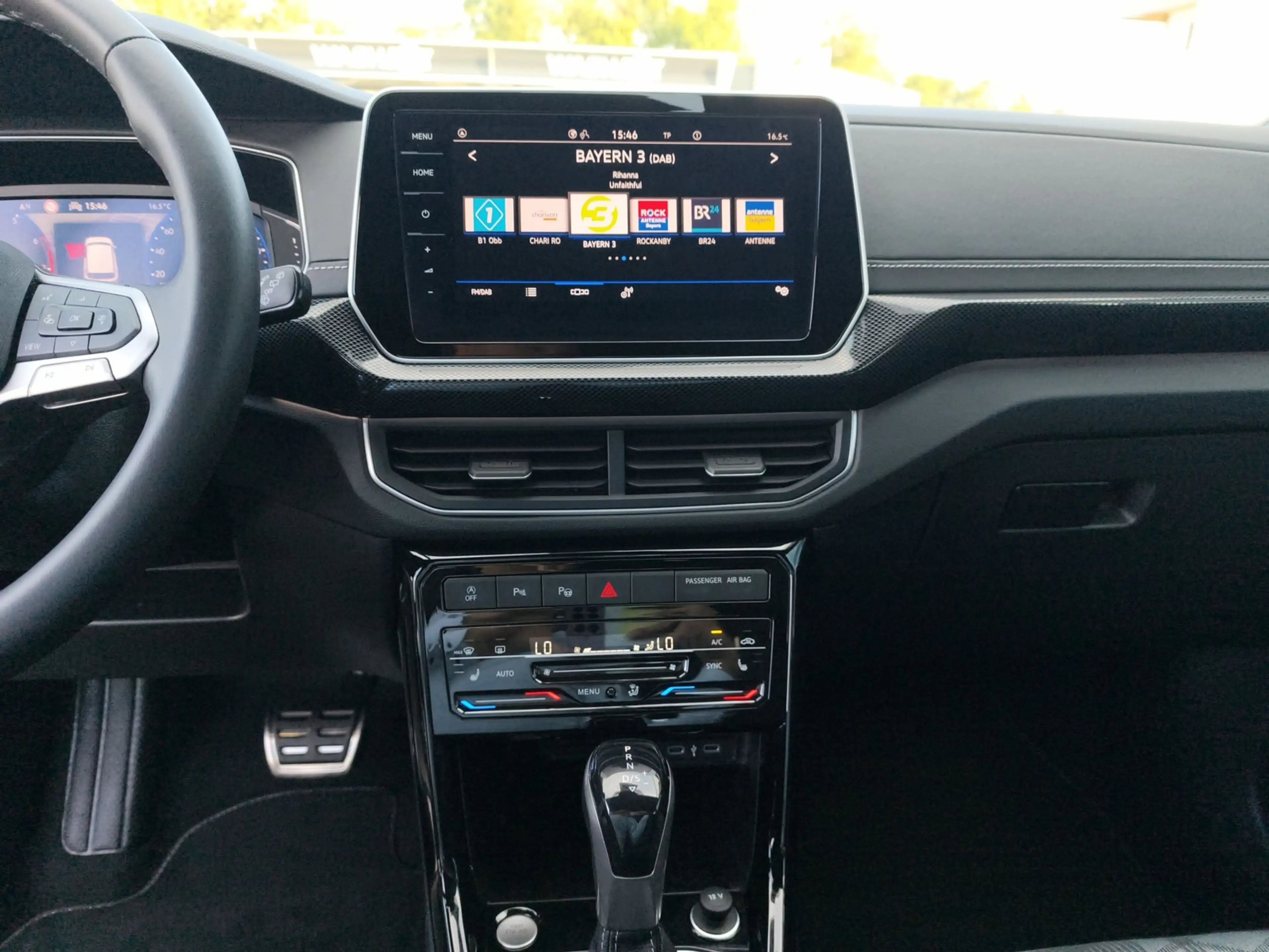 Volkswagen T-Cross 1,5 TSI DSG R-Line NAVI+SIDE.ASSIST+RÜCK.KAM+KEYL — photo 15
