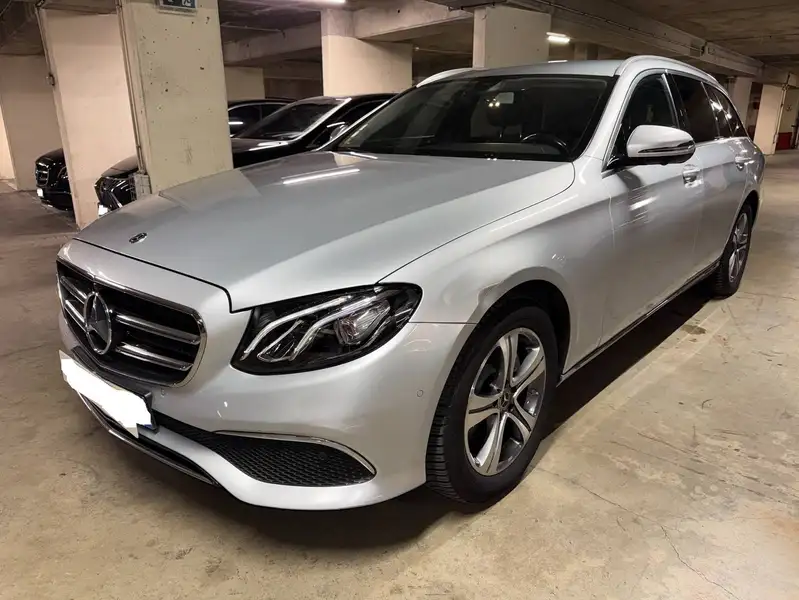 MERCEDES-BENZ Clasa E