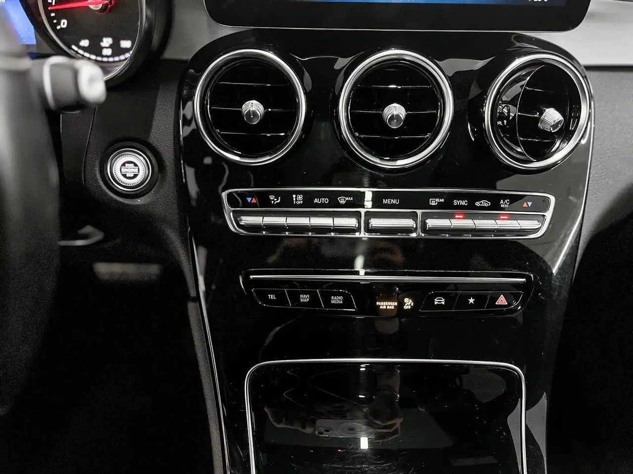 Mercedes-Benz GLC снимка Mercedes-Benz GLC