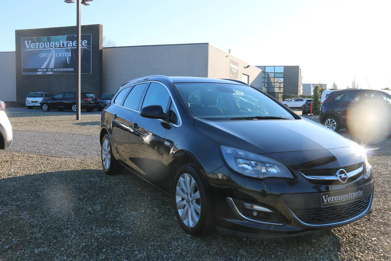 Opel Astra 1.4i Ultimate Edition Navi, Aut. airco, Alu ..... Schwarz - 1