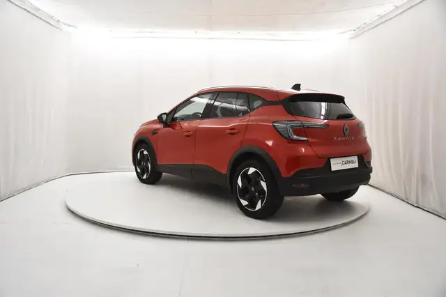 Renault Captur view 3