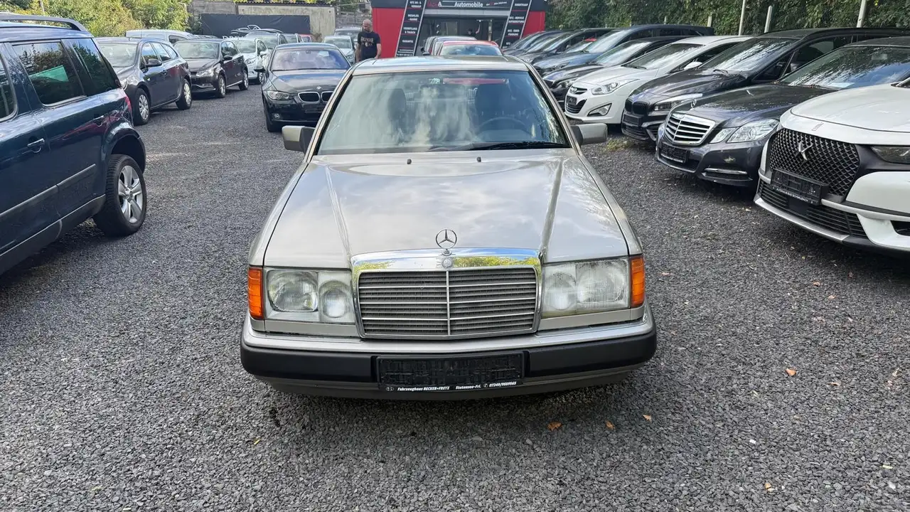 Mercedes-Benz Baureihe 124 CE-Klasse 300 CE-24--SPORTLINE, foto 1
