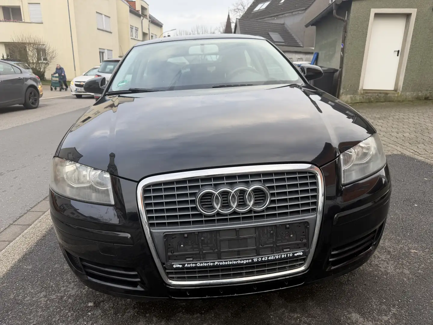 Audi A3 1.6 Attraction 2.Hand Klimaautomatik Tüv Neu Schwarz - 2