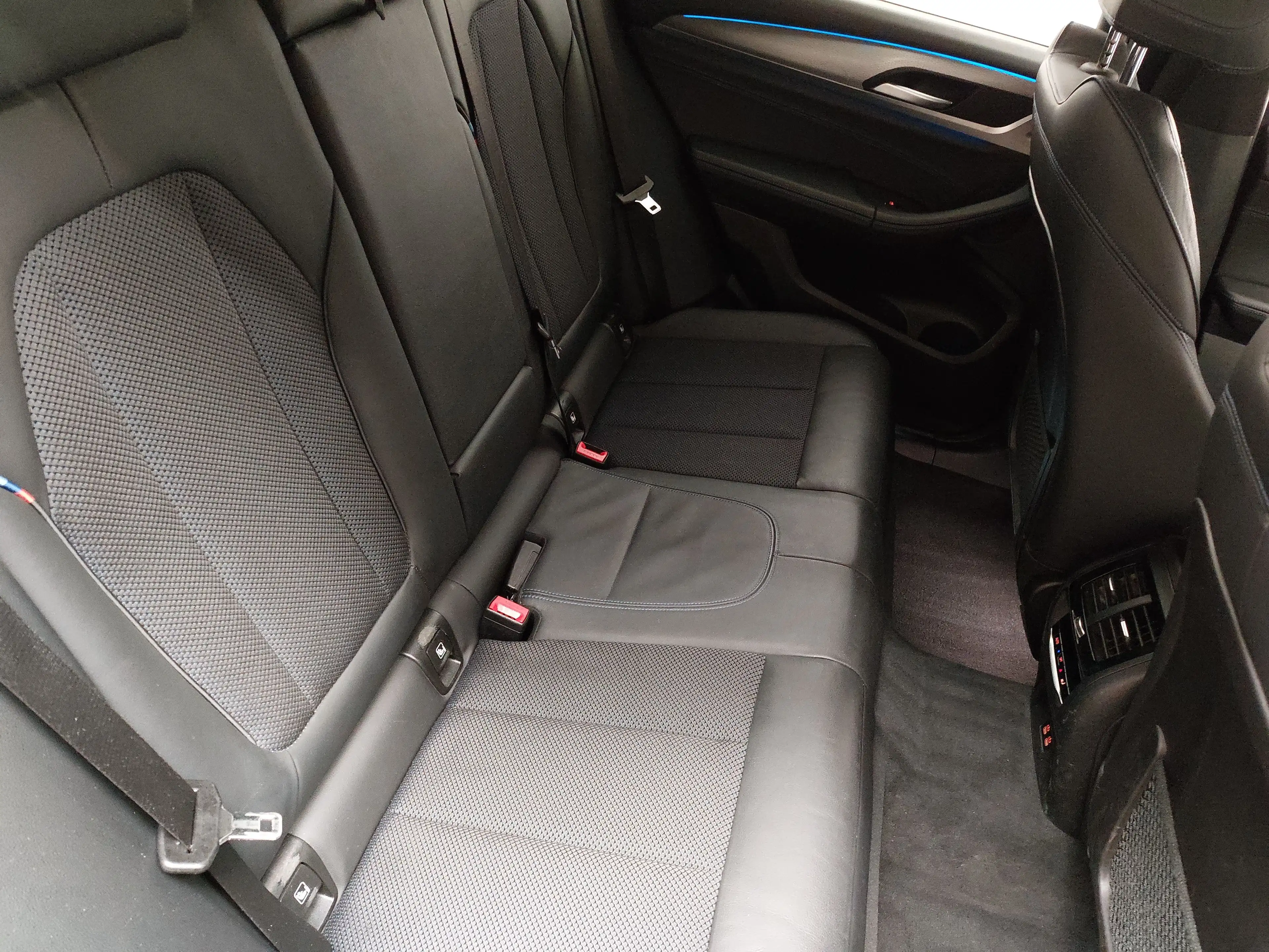 BMW X3 xDrive30e M-Sport Shadow T-Leder Navi LED — photo 12