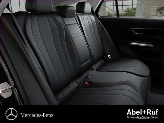 Mercedes-Benz E-Class view 9