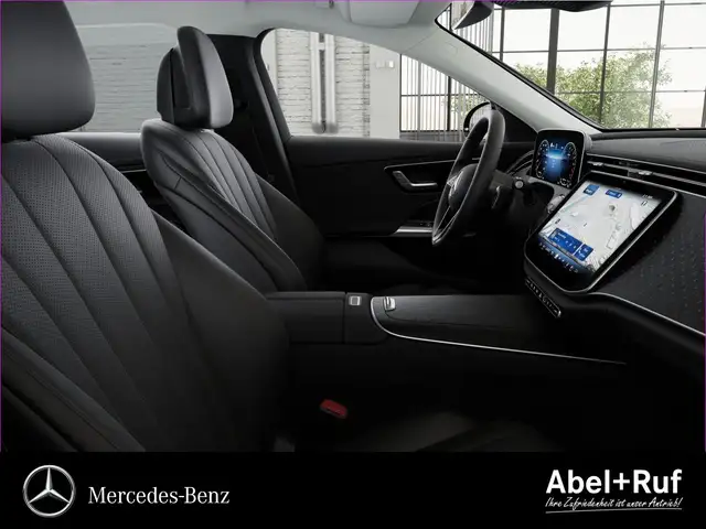 Mercedes-Benz E-Class view 8