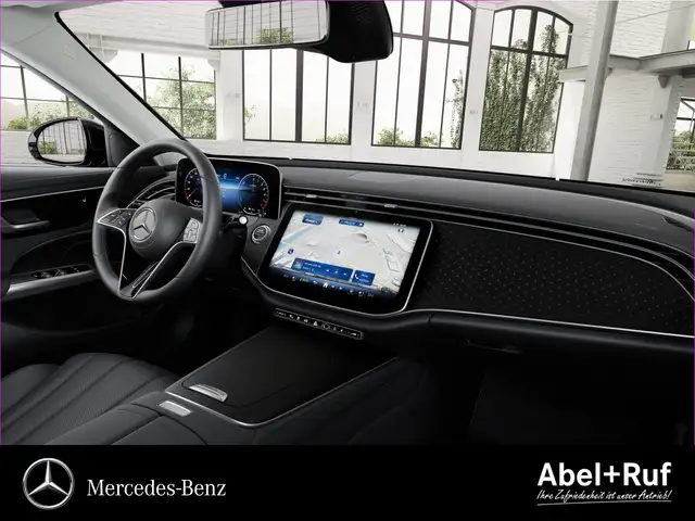 Mercedes-Benz E-Class view 10