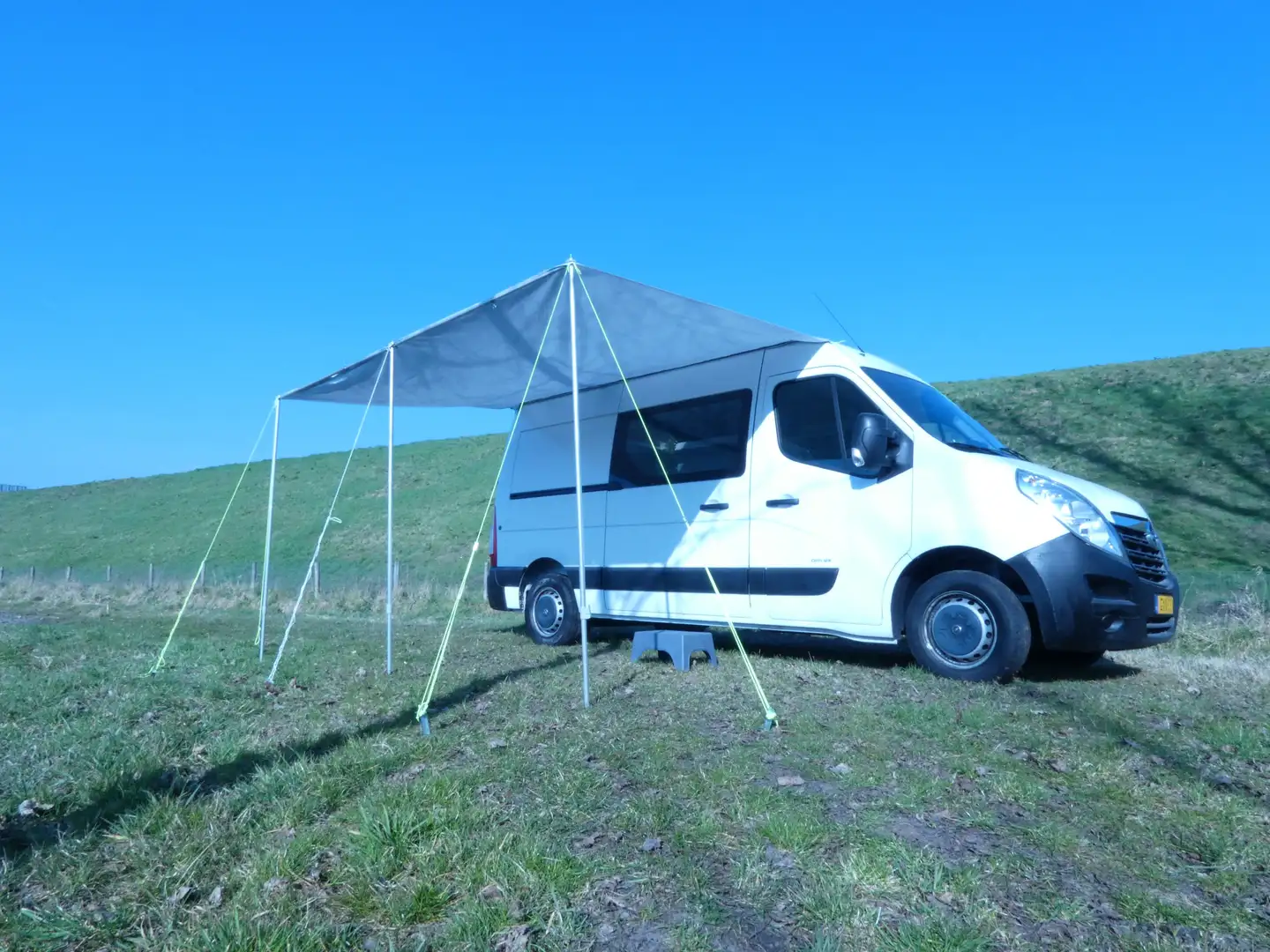 Opel Movano buscamper off Grid stealth Wit - 1