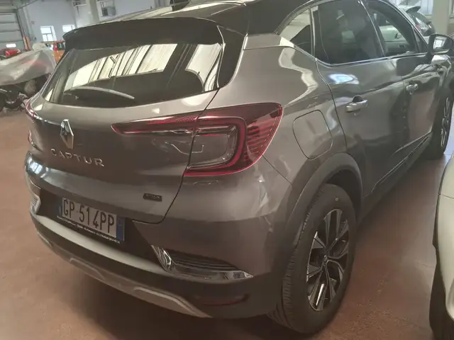Renault Captur view 5