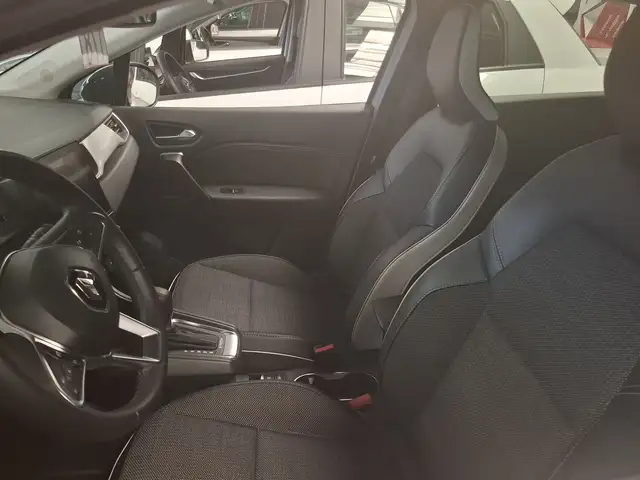 Renault Captur view 8