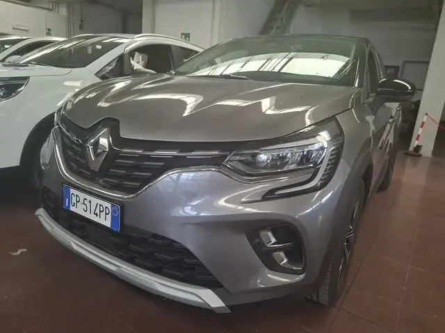 Renault Captur view 3