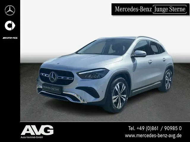 Mercedes-Benz GLA 200 d Progressive Advanced AHK RFK Winter P.