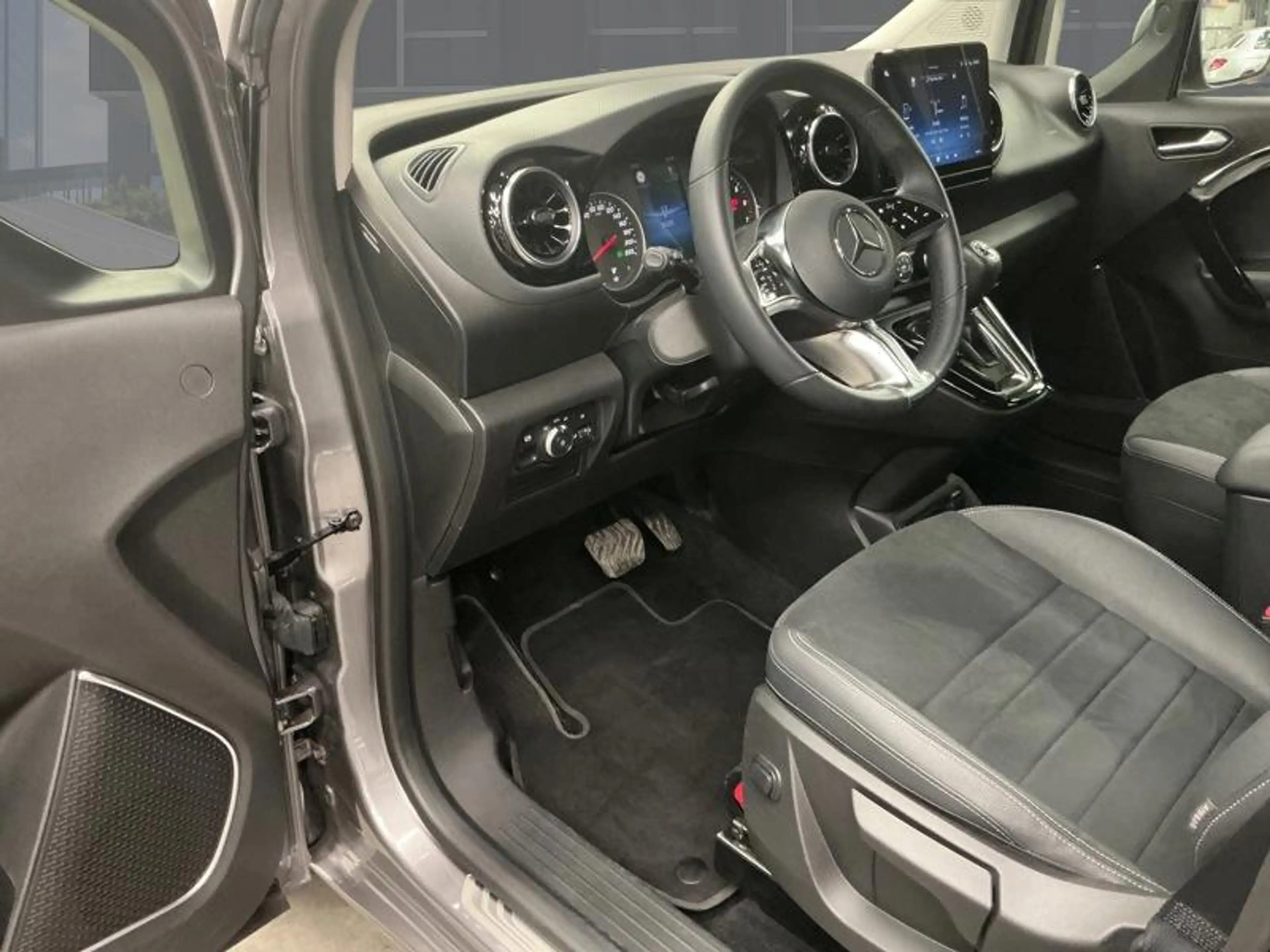 Mercedes-Benz T-Class Classe T 180 Style standard — photo 13