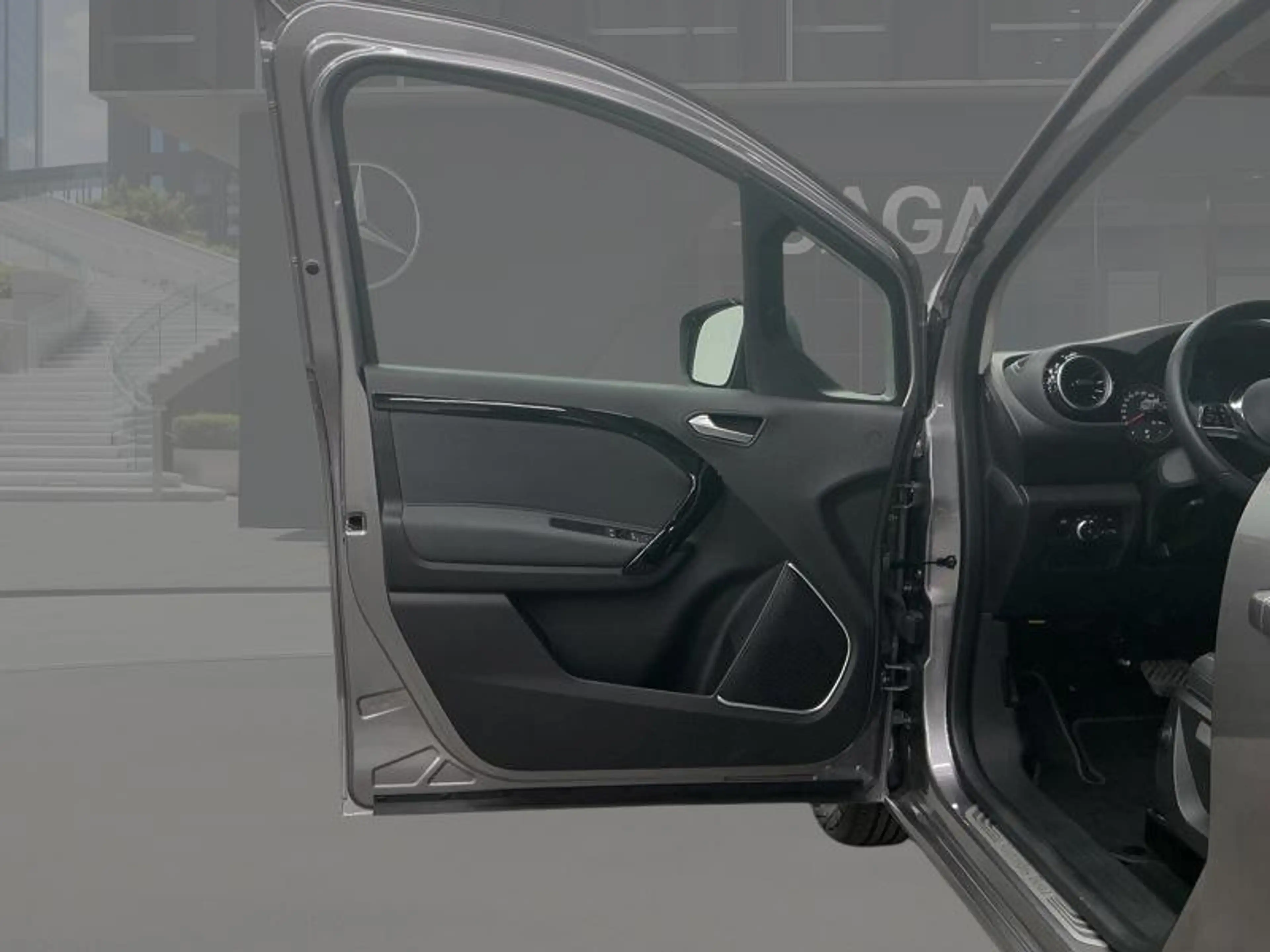 Mercedes-Benz T-Class Classe T 180 Style standard — photo 14