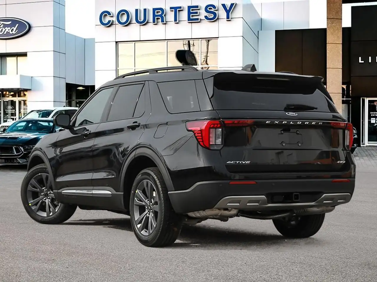 Ford Explorer снимка Ford Explorer