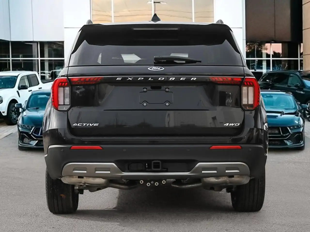 Ford Explorer снимка Ford Explorer