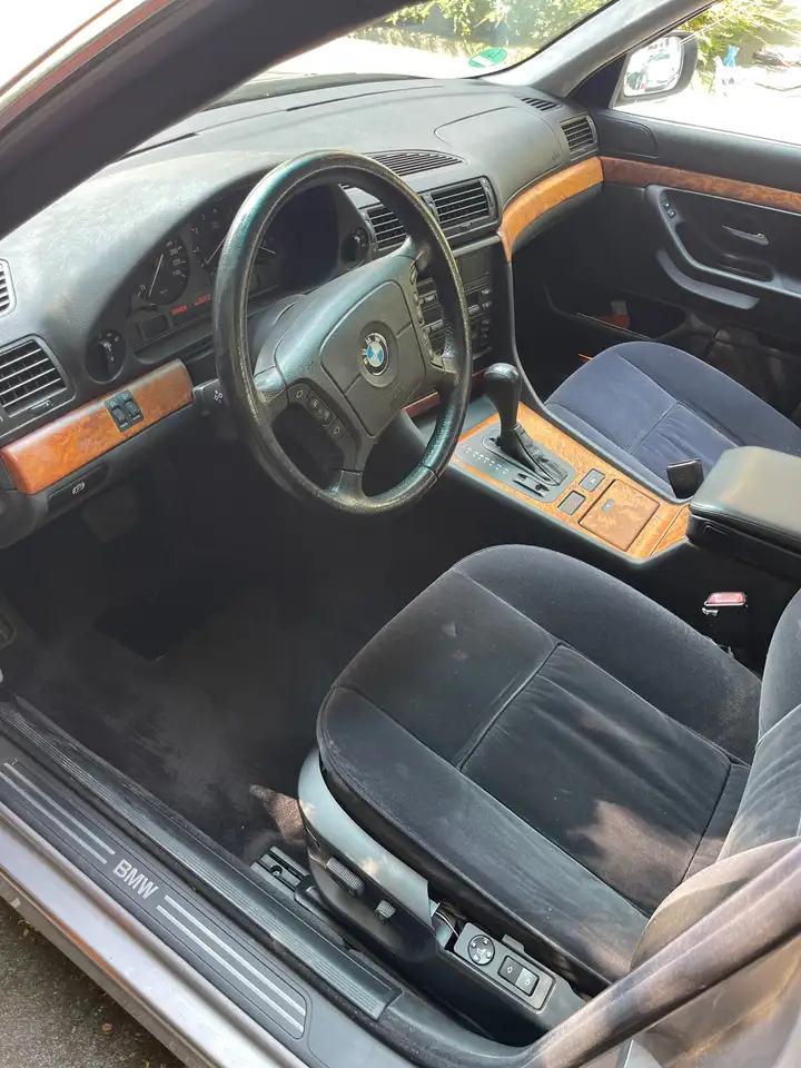 BMW 730i, foto 12