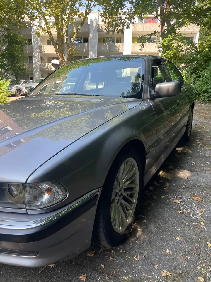 BMW 730i, foto 3