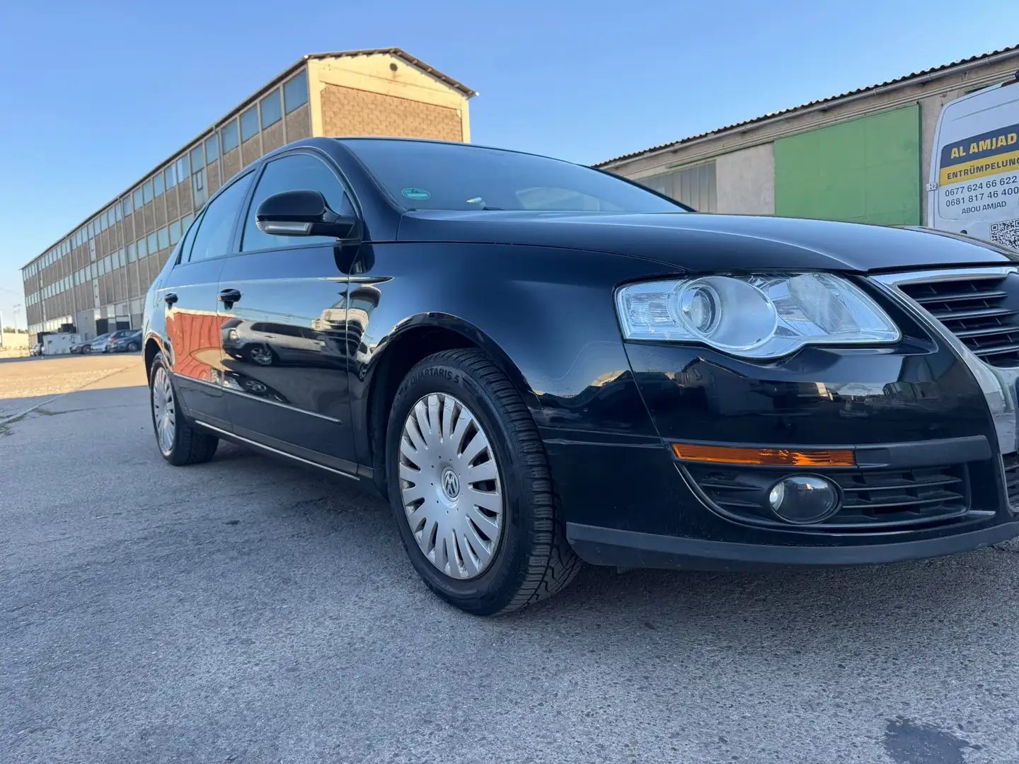 Volkswagen Passat 1.6 Trendline - 1