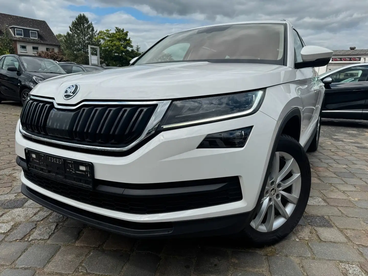 Skoda Kodiaq 2.0 D Style 4x4 *7-Sitzer *ACC*Kamera*AHK Weiß - 1