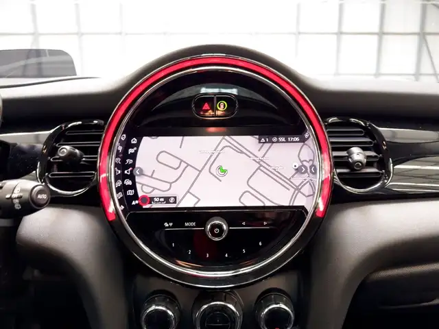 Mini Hatch view 12