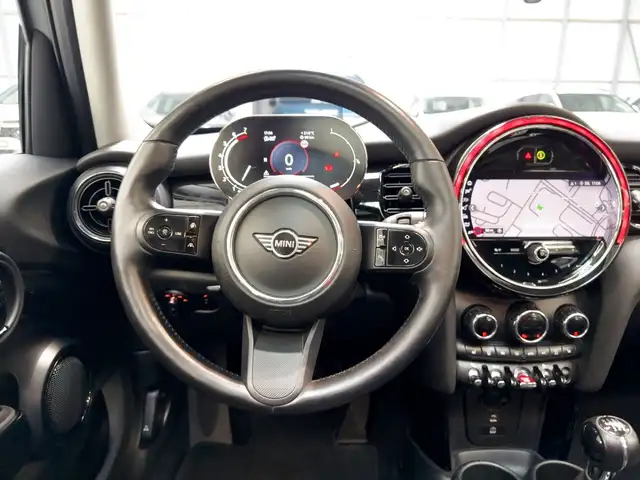 Mini Hatch view 10