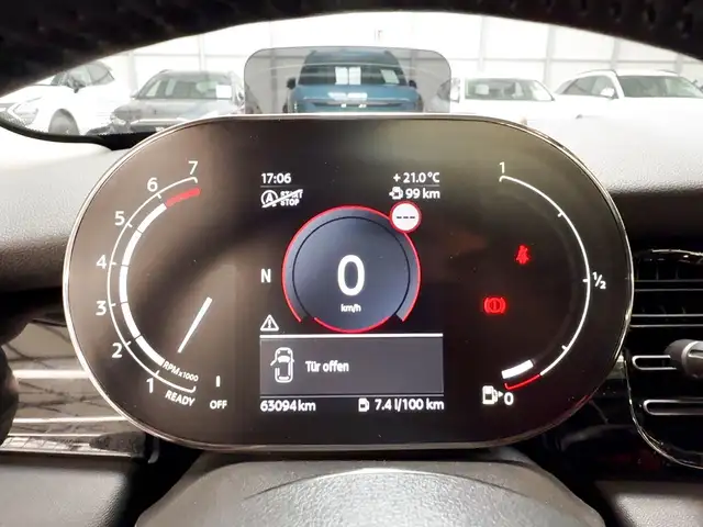 Mini Hatch view 7