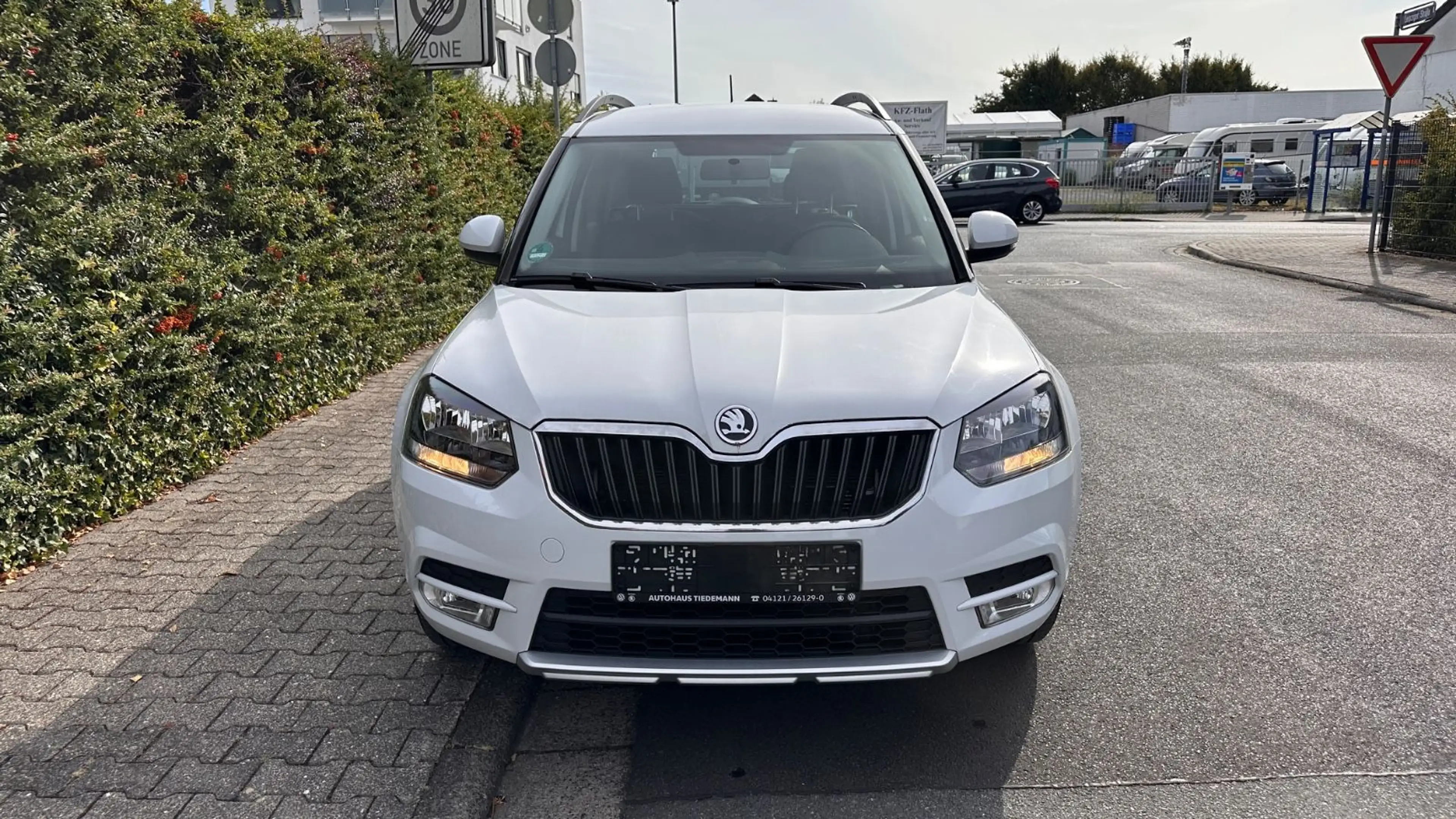 Skoda Yeti Cool Edition, AHK, scheckheftgepflegt, 2. — photo 6