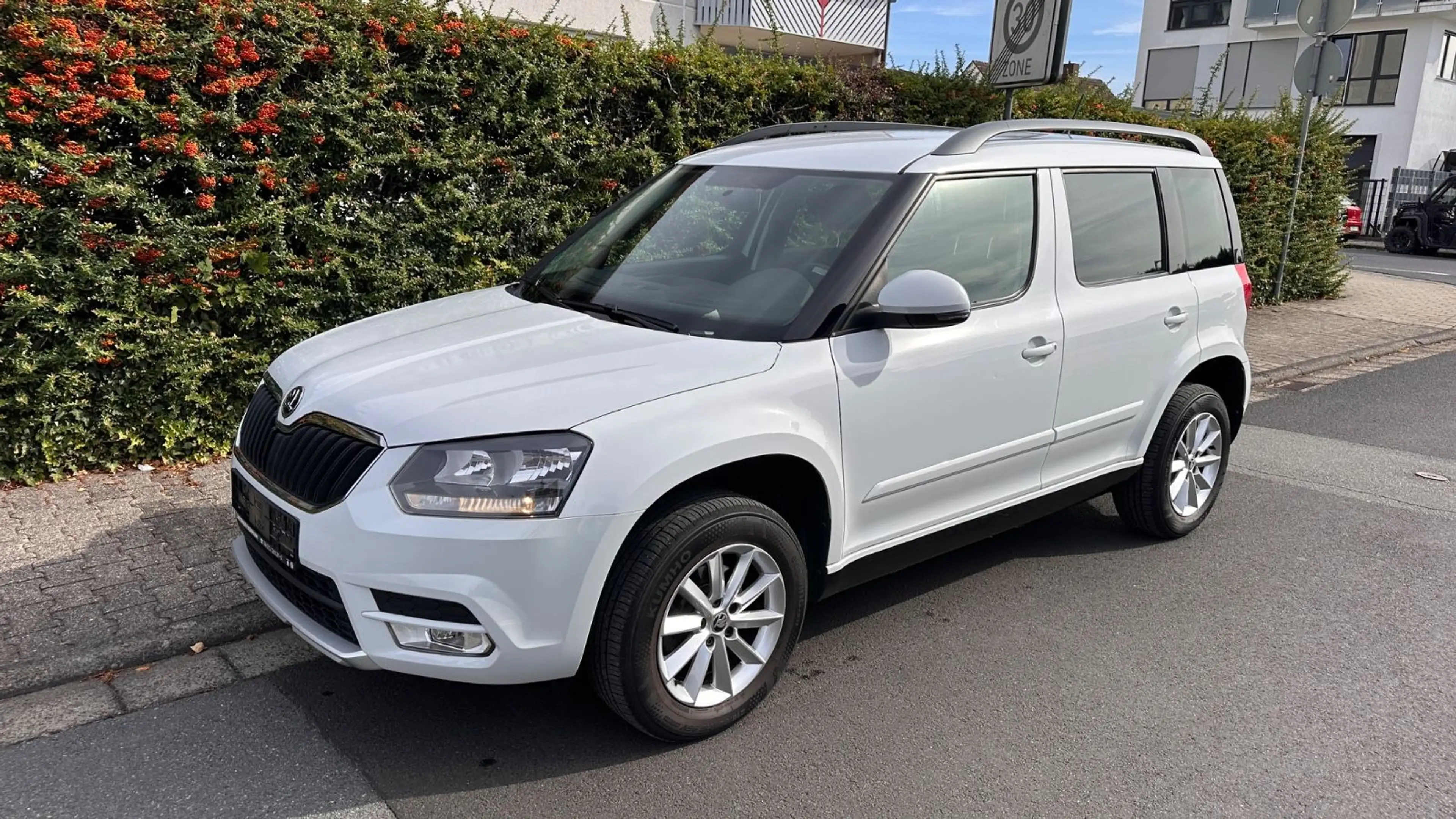 Skoda Yeti Cool Edition, AHK, scheckheftgepflegt, 2. — photo 5