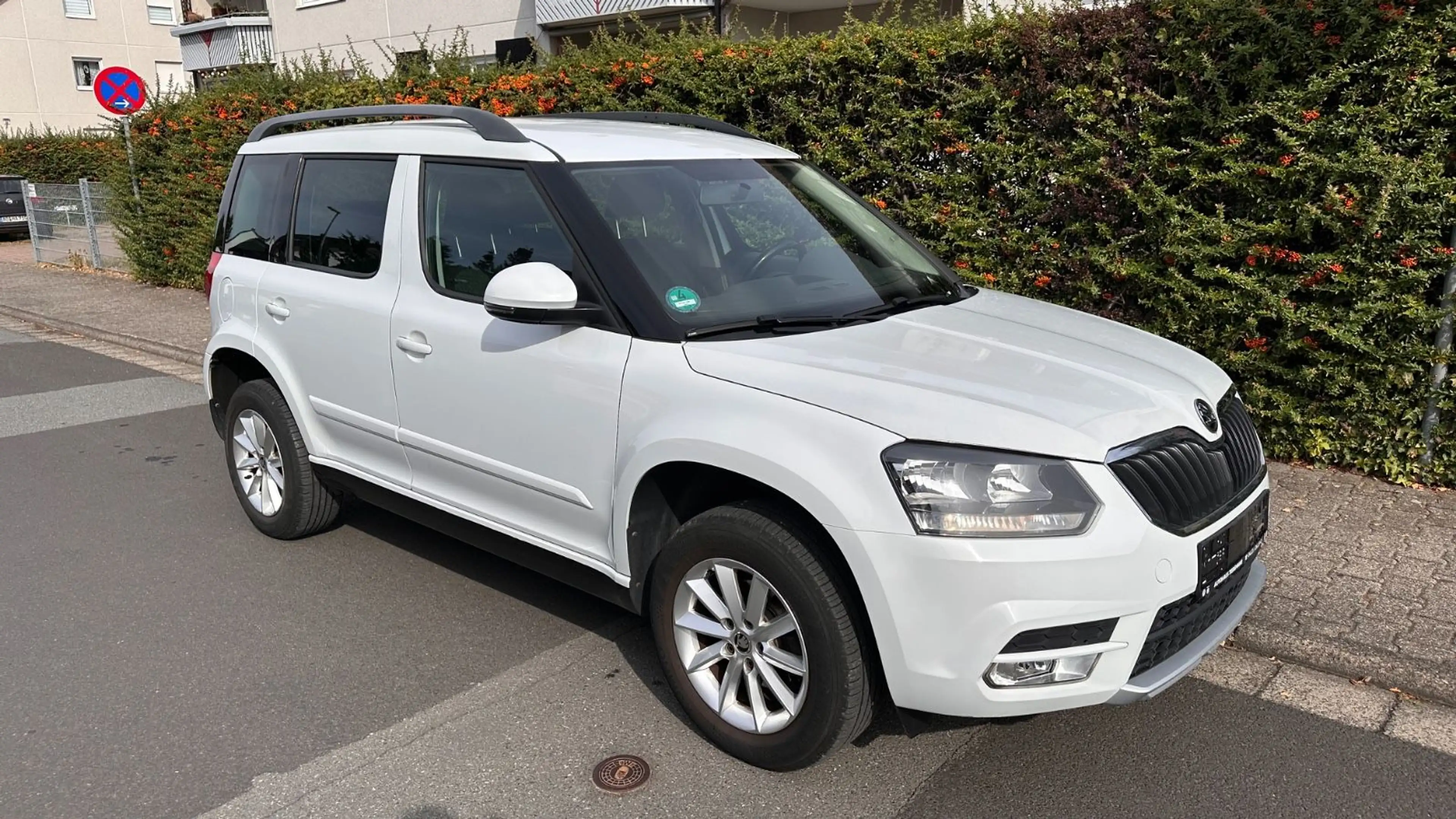 Skoda Yeti Cool Edition, AHK, scheckheftgepflegt, 2.