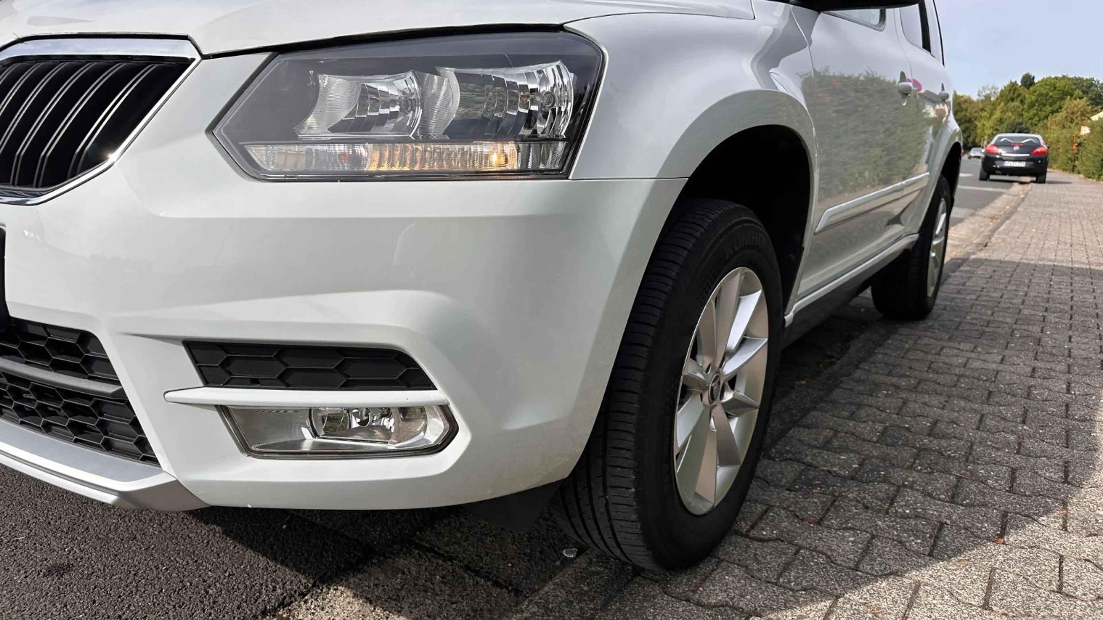 Skoda Yeti Cool Edition, AHK, scheckheftgepflegt, 2. — photo 11