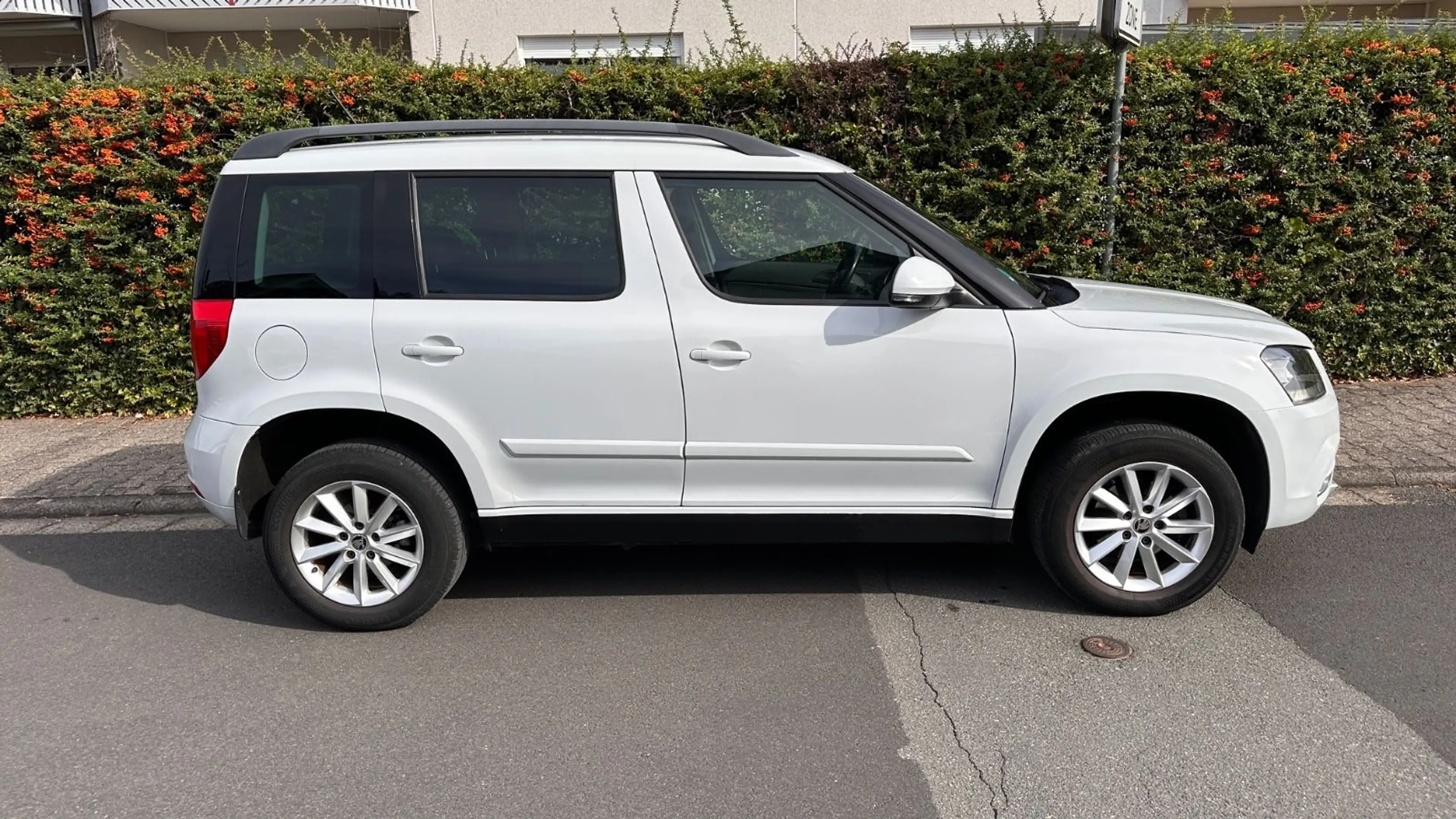 Skoda Yeti Cool Edition, AHK, scheckheftgepflegt, 2. — photo 3