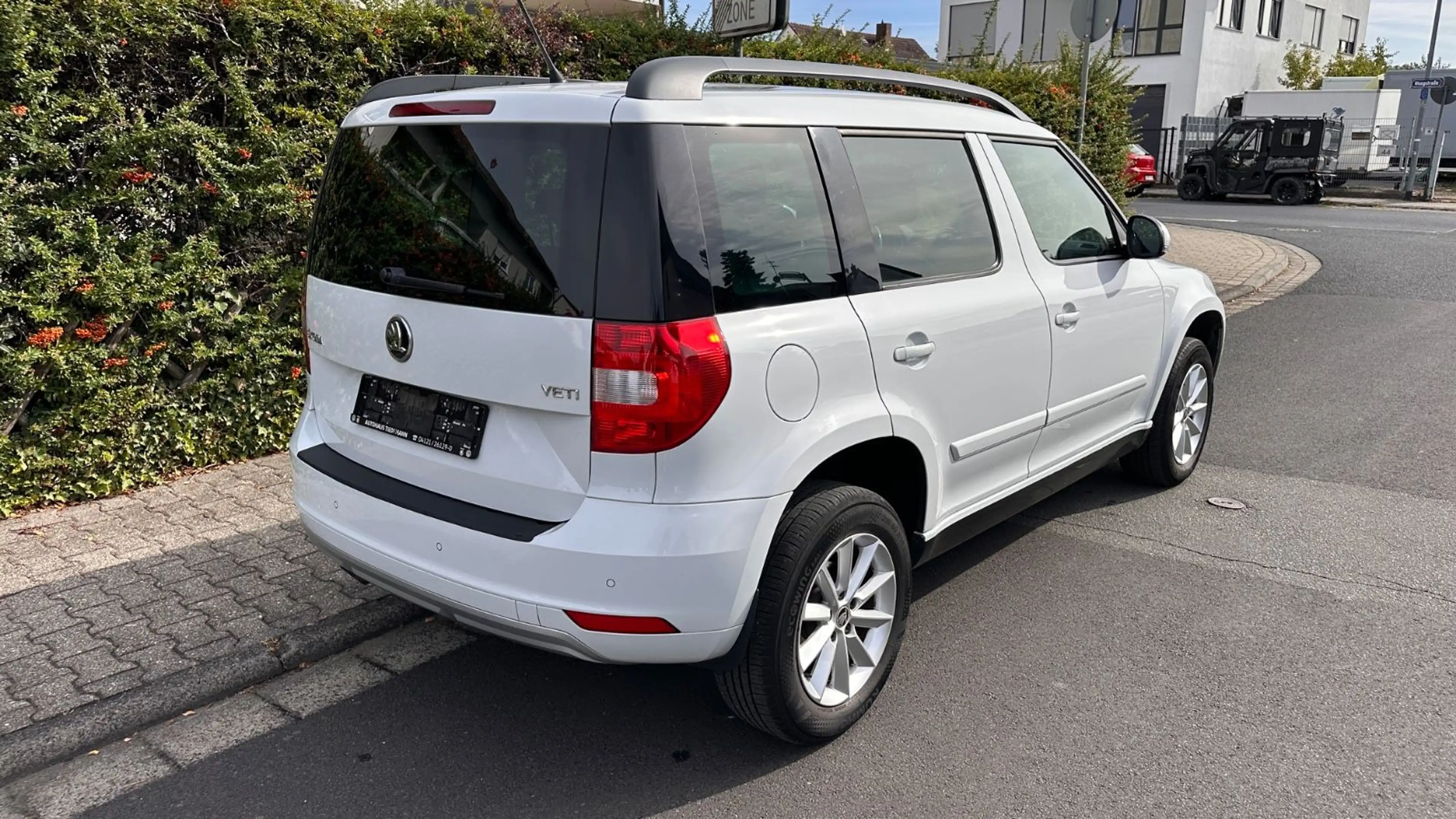 Skoda Yeti Cool Edition, AHK, scheckheftgepflegt, 2. — photo 4